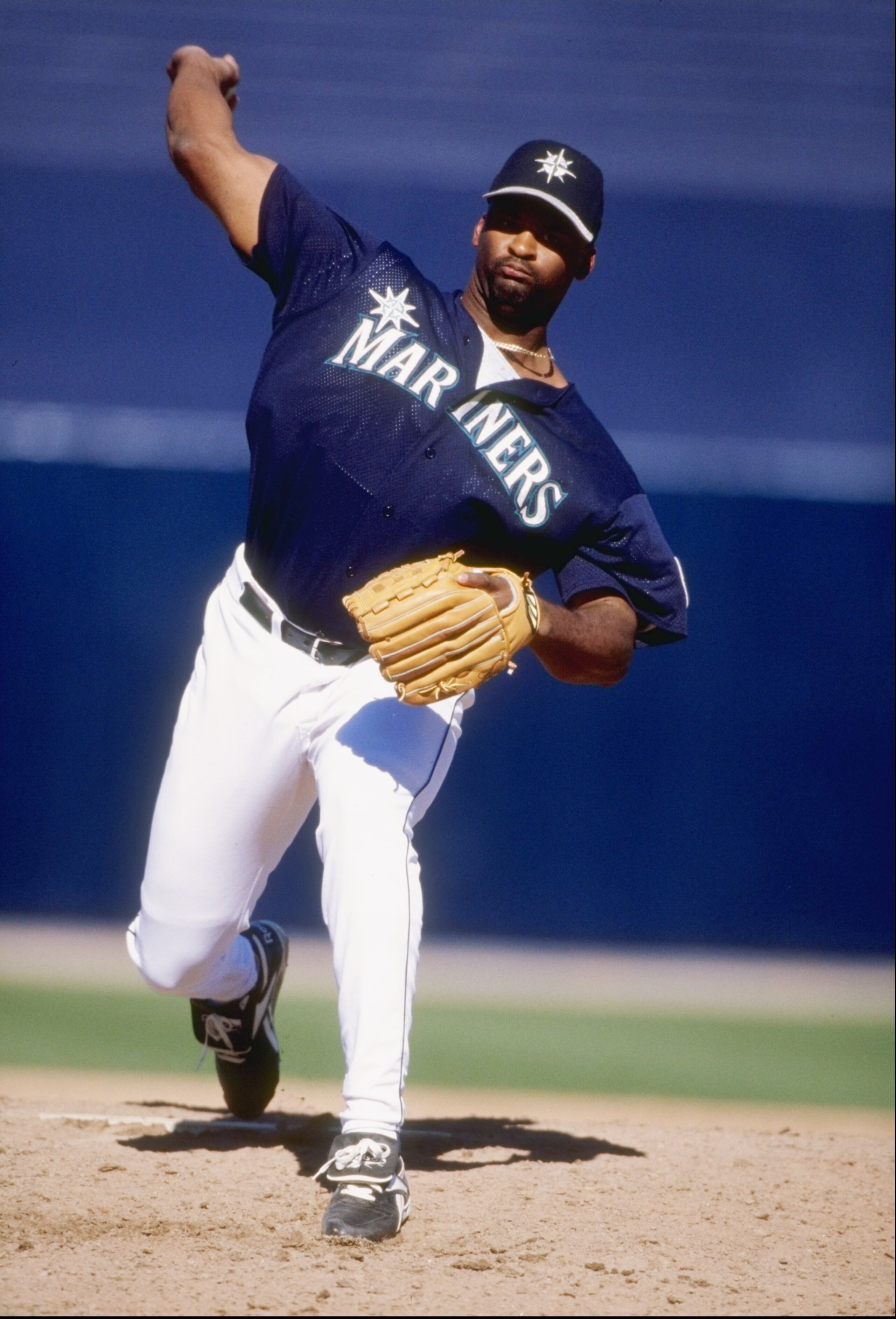11 Mar 1998: Pitcher Heathcliff Slocumb of the Seattle Mariners in action during a spring training game against the Arizona Diamondbacks at the Peoria Sports Complex in Peoria, Arizona. Mandatory Credit: Jed Jacobsohn /Allsport 11 Mar 1998: Pitcher Heathcliff Slocumb of the Seattle Mariners in action during a spring training game against the Arizona Diamondbacks at the Peoria Sports Complex in Peoria, Arizona. Mandatory Credit: Jed Jacobsohn /Allsport