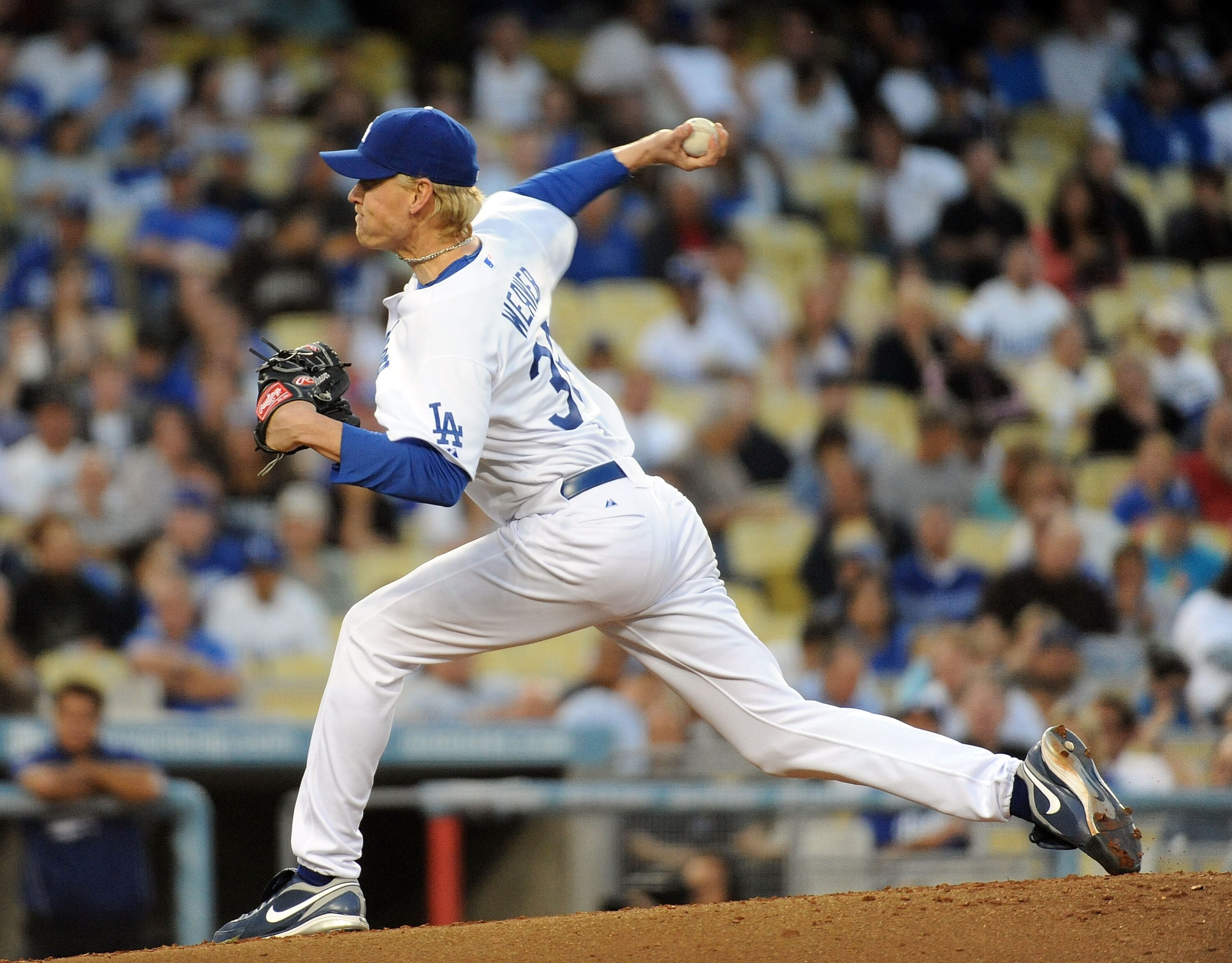 LOS ANGELES, CA - MAY 20:  Jeff Weaver #36 of the Los Angeles Dodgers pitches against the New York Mets during the second inning at Dodger Stadium May 20, 2009 in Los Angeles, California.  (Photo by Harry How/Getty Images)
