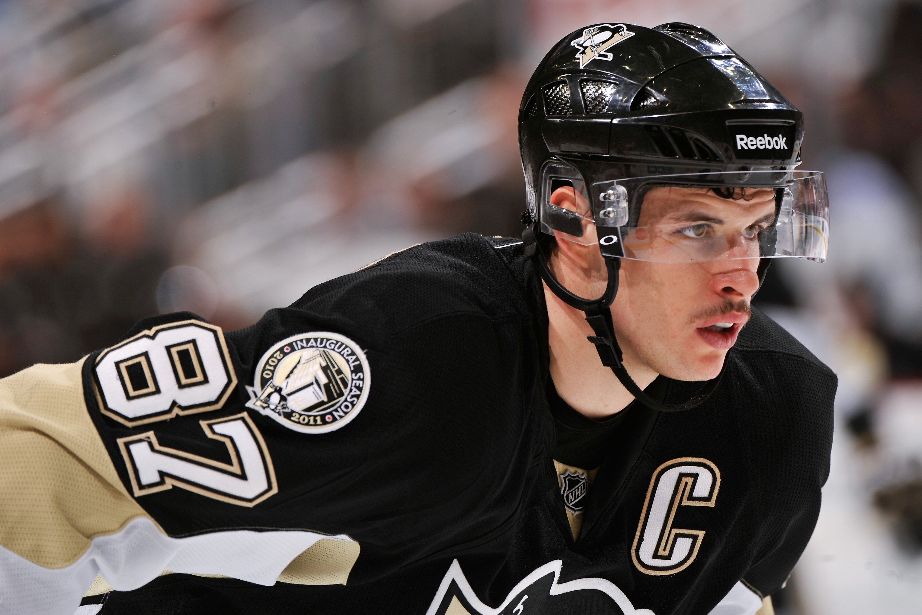 PITTSBURGH, PA - DECEMBER 20:  Sidney Crosby #87 of the Pittsburgh Penguins gets ready to take a face off against the Phoenix Coyotes on December 20, 2010 at CONSOL Energy Center in Pittsburgh, Pennsylvania.  (Photo by Jamie Sabau/Getty Images)
