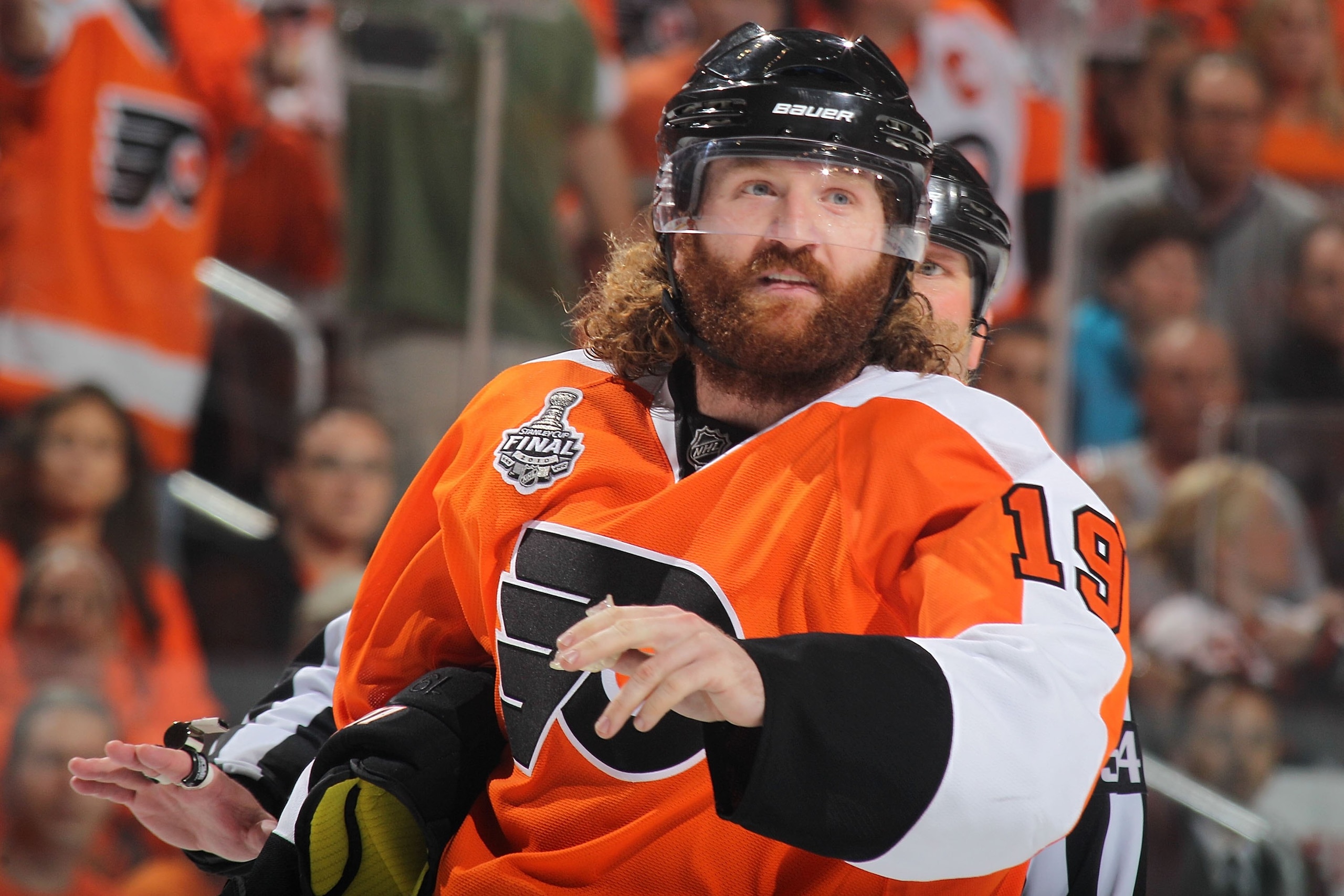 PHILADELPHIA - JUNE 02:  Scott Hartnell #19 of the Philadelphia Flyers looks on in Game Three of the 2010 NHL Stanley Cup Final against the Chicago Blackhawks at Wachovia Center on June 2, 2010 in Philadelphia, Pennsylvania.  (Photo by Bruce Bennett/Getty