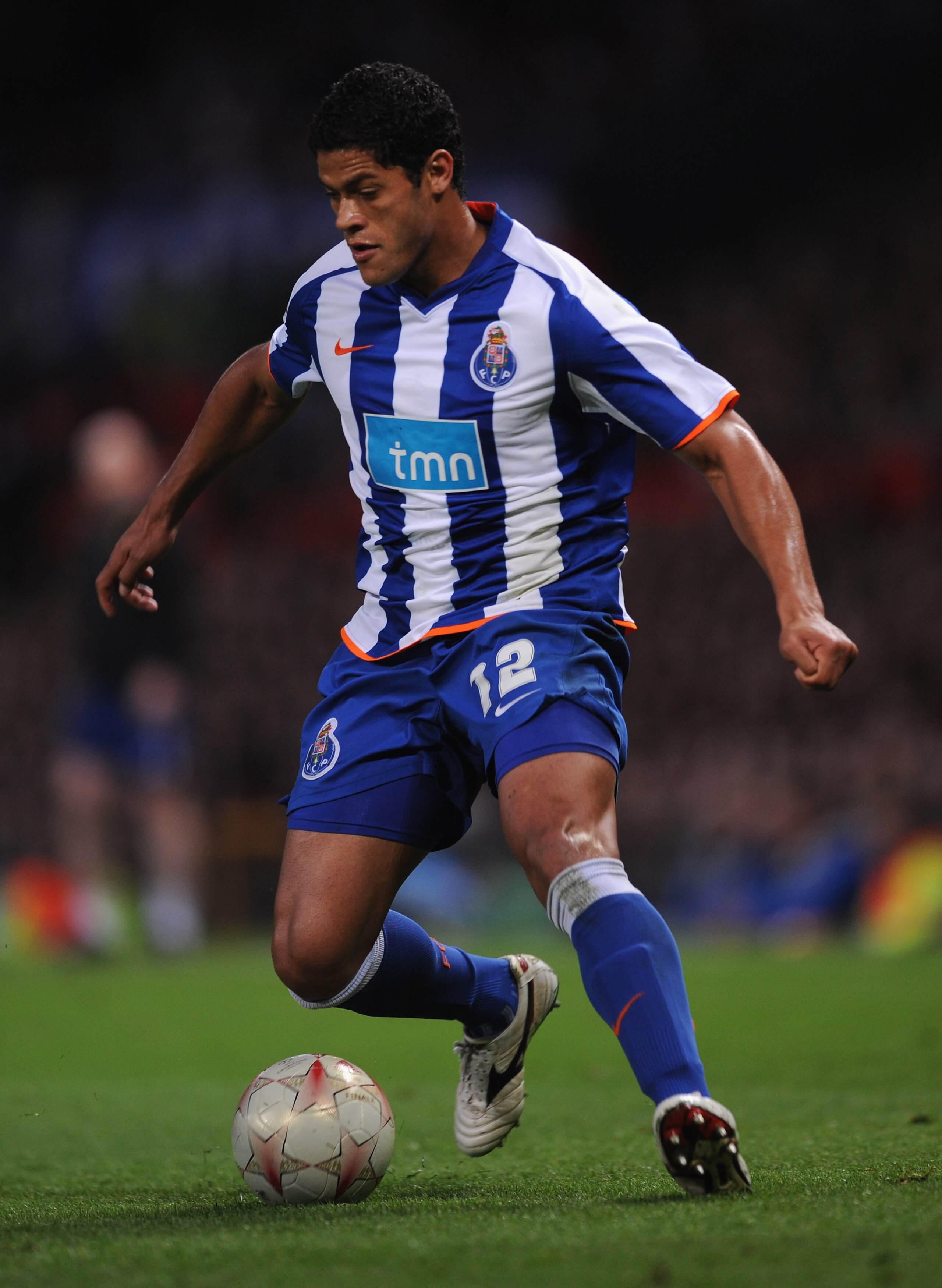 MANCHESTER, ENGLAND - APRIL 07:  Hulk of FC Porto in action during the UEFA Champions League Quarter Final First Leg match between Manchester United and FC Porto at Old Trafford on April 7, 2009 in Manchester, England.  (Photo by Shaun Botterill/Getty Ima