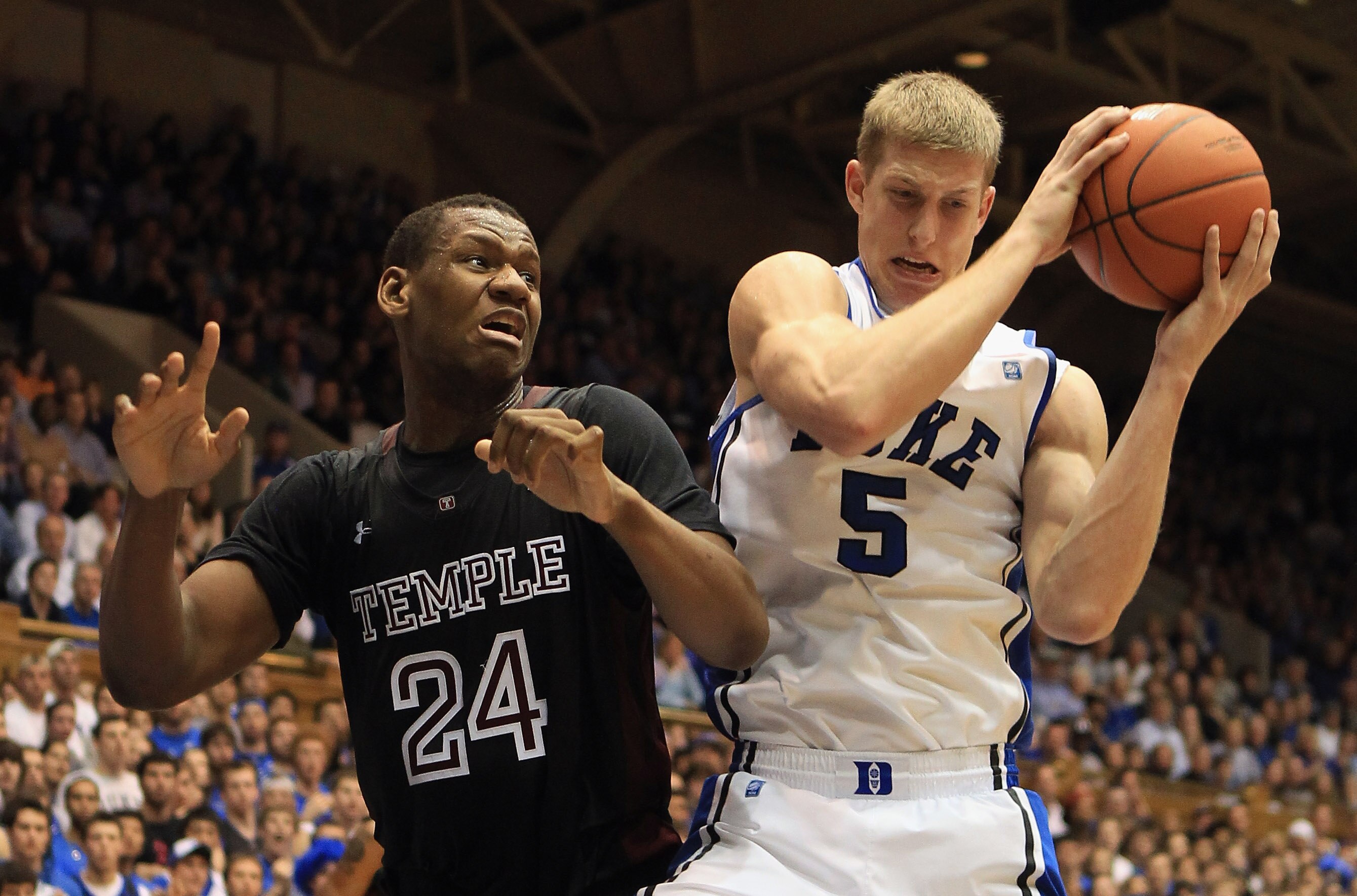 DURHAM, NC - FEBRUARY 23: Lavoy Allen #24 of the Temple Owls battles for a loose ball with Mason Plumlee #5 of the Duke Blue Devils during their game at Cameron Indoor Stadium on February 23, 2011 in Durham, North Carolina. (Photo by Streeter Lecka/Getty DURHAM, NC - FEBRUARY 23: Lavoy Allen #24 of the Temple Owls battles for a loose ball with Mason Plumlee #5 of the Duke Blue Devils during their game at Cameron Indoor Stadium on February 23, 2011 in Durham, North Carolina. (Photo by Streeter Lecka/Getty