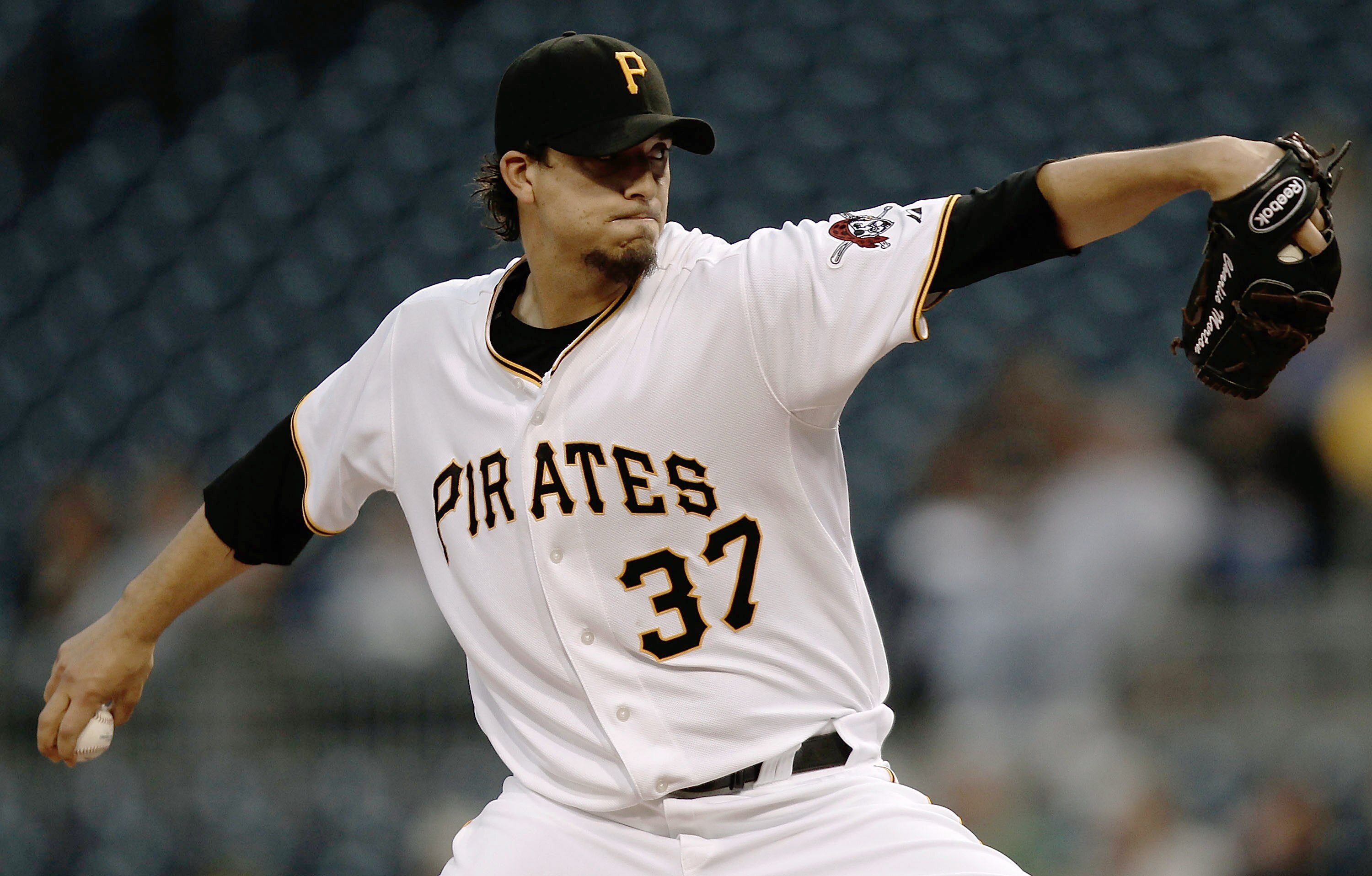 PITTSBURGH - APRIL 20:  Charlie Morton #37 of the Pittsburgh Pirates pitches against the Milwaukee Brewers during the game on April 20, 2010 at PNC Park in Pittsburgh, Pennsylvania.  (Photo by Jared Wickerham/Getty Images)