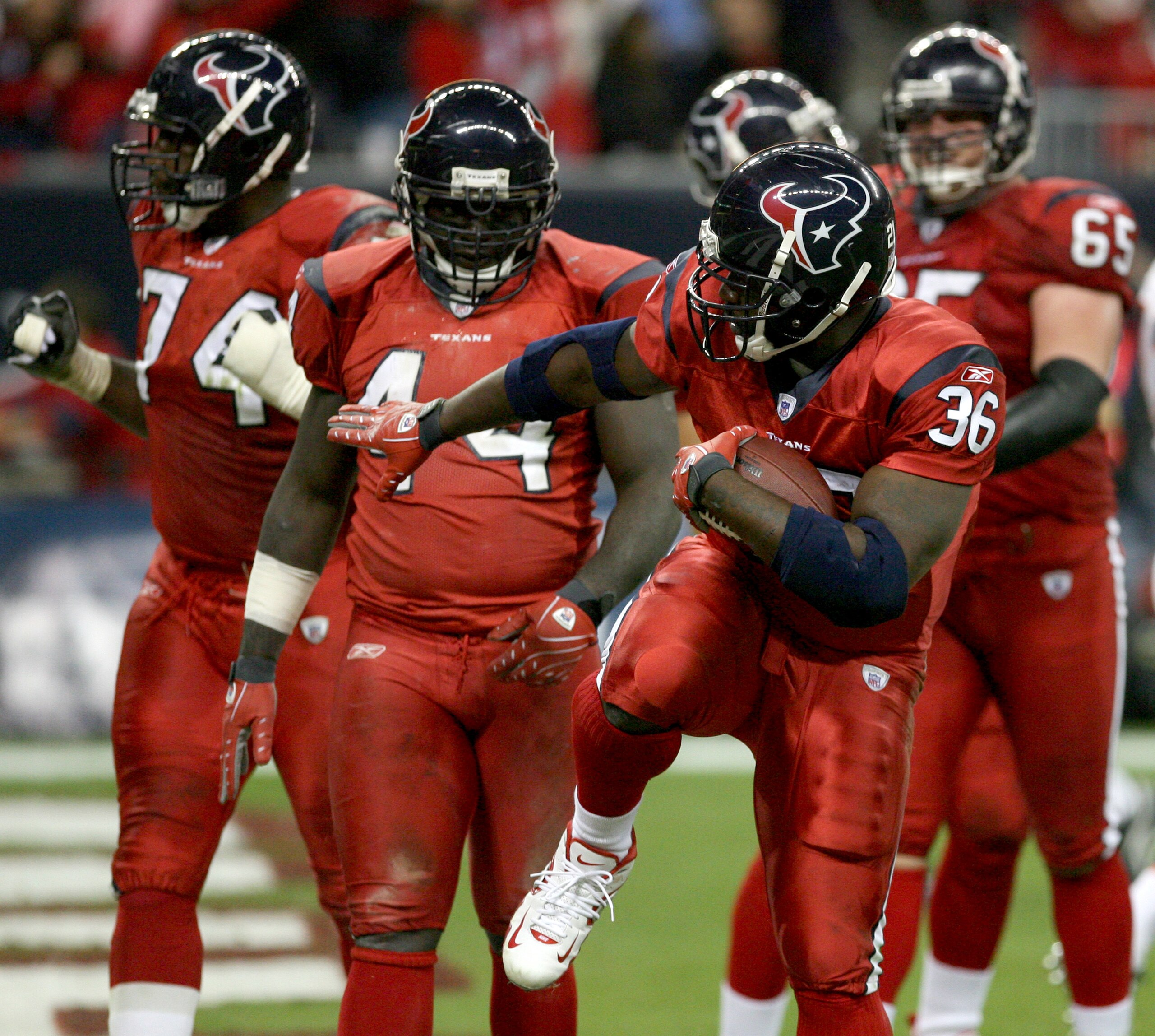 HOUSTON - DECEMBER 13: Ron Dayne #36 of the Houston Texans celebrates after he scored a rushing touchdown during the NFL game against the Denver Broncos at  Reliant Stadium on December 13, 2007 in Houston, Texas. (Photo by Thomas B.  Shea/Getty Images)