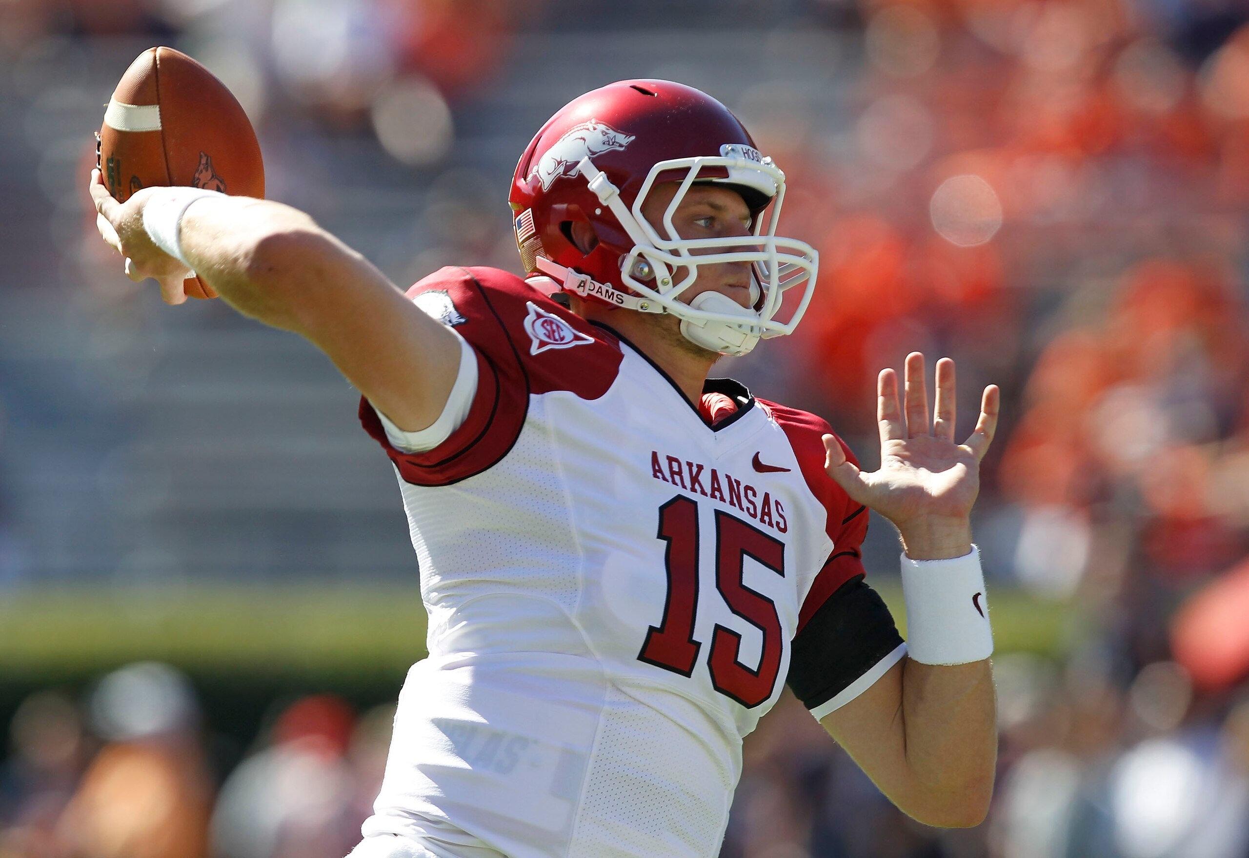 AUBURN, AL - OCTOBER 16:  Quarterback Ryan Mallett #15 of the Arkansas Razorbacks warms up before the game against the Auburn Tigers at Jordan-Hare Stadium on October 16, 2010 in Auburn, Alabama.  The Tigers beat the Razorbacks 65-43.  (Photo by Mike Zarr