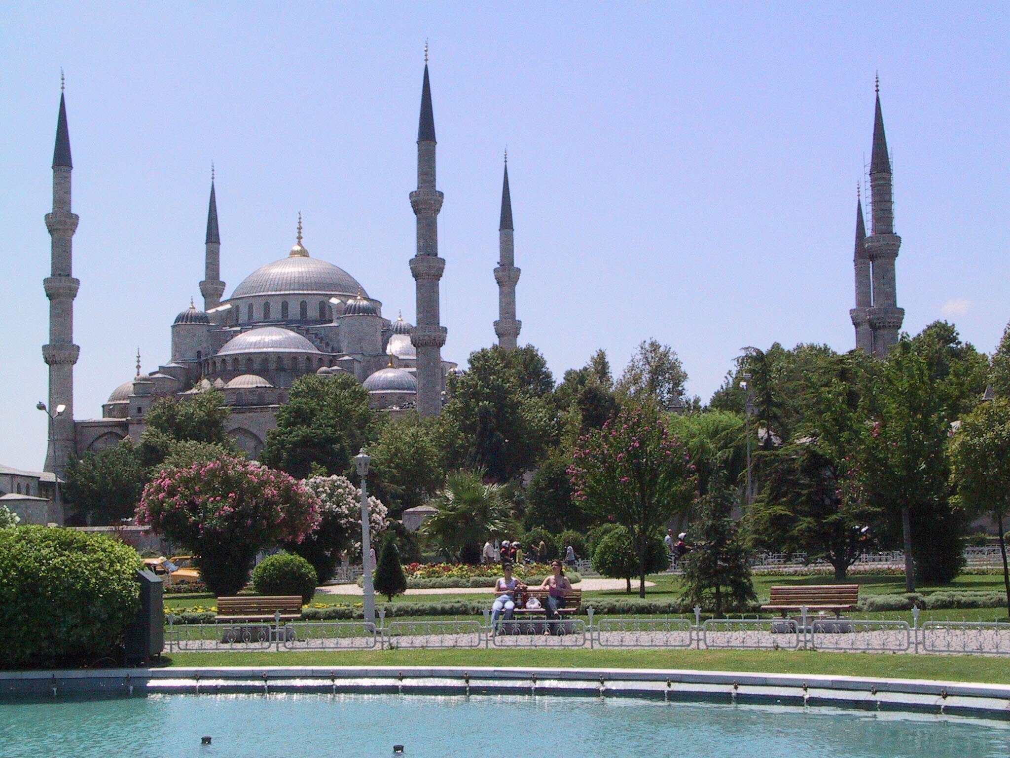 391801 08: The Blue Mosque, famed for its blue tiled interior, rises above Sultanahmet Park July 12, 2001 in the Old City of Istanbul, Turkey. Istanbul, which is bidding to host the 2008 Olympic games, is awaiting the decision of the International Olympic