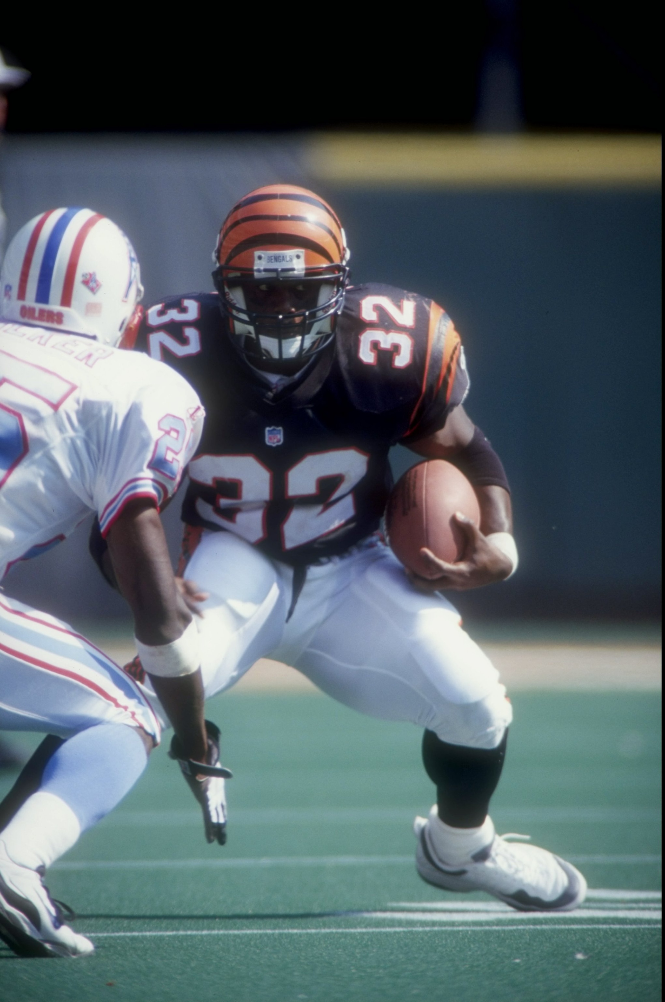 6 Sep 1998:  Running back Ki-Jana Carter #32 of the Cincinnati Bengals in action during the game against the Tennessee Oilers at Cinergy Field in Cincinnati, Ohio. The Oilers defeated the Bengals 23-14. Mandatory Credit: Mark Lyons  /Allsport