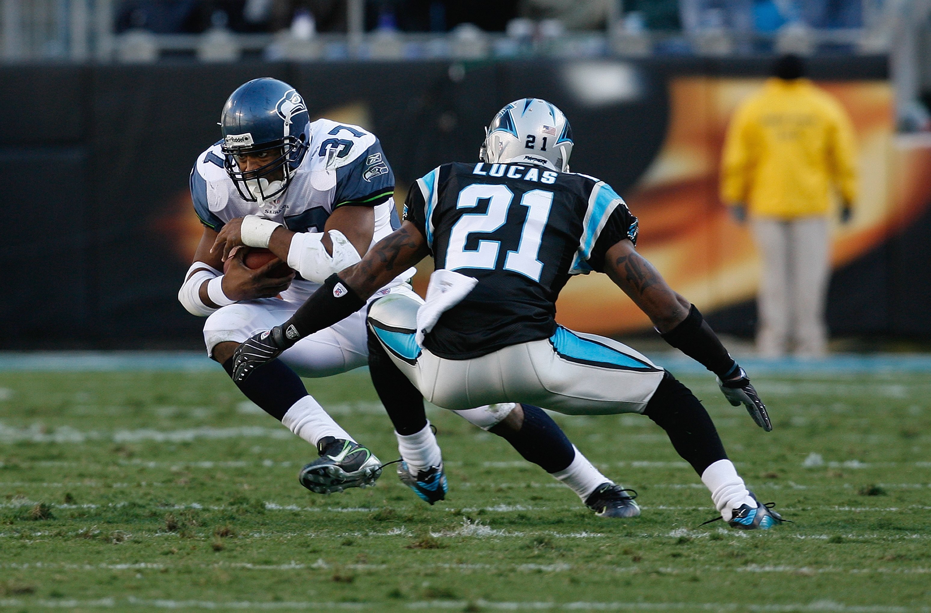 CHARLOTTE, NC - DECEMBER 16:  Shaun Alexander #37 of the Seattle Seahawks carries the ball against the Carolina Panthers during the second half at Bank of America Stadium on December 16, 2007 in Charlotte, North Carolina.  Carolina defeated Seattle 13-10.