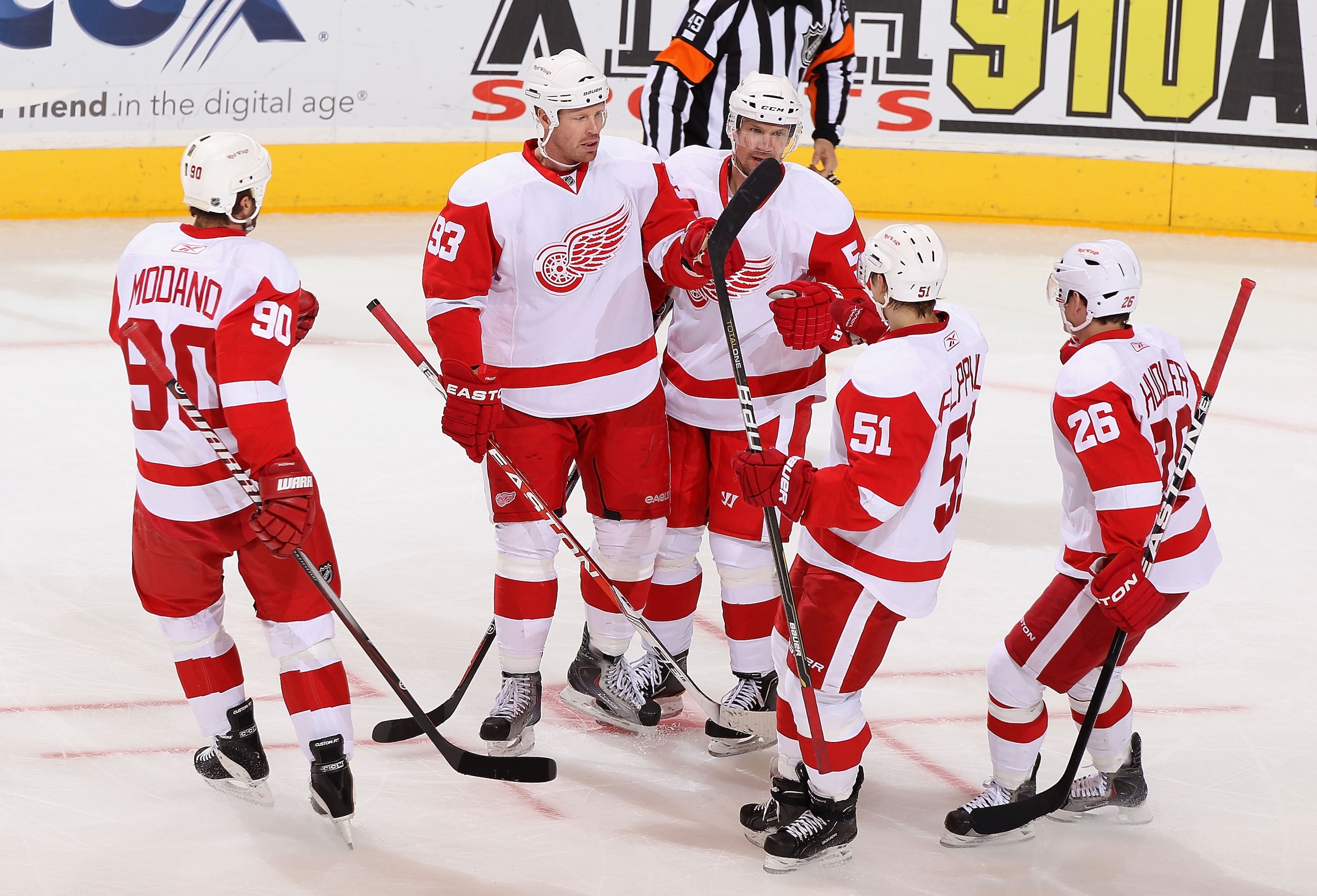 GLENDALE, AZ - MARCH 05: (L-R) Mike Modano #90, Johan Franzen #93, Nicklas Lidstrom #5, Valtteri Filppula #51 and Jiri Hudler #26 of the Detroit Red Wings celebrate after Franzen scored a first period power play goal against the Phoenix Coyotes during th GLENDALE, AZ - MARCH 05: (L-R) Mike Modano #90, Johan Franzen #93, Nicklas Lidstrom #5, Valtteri Filppula #51 and Jiri Hudler #26 of the Detroit Red Wings celebrate after Franzen scored a first period power play goal against the Phoenix Coyotes during th