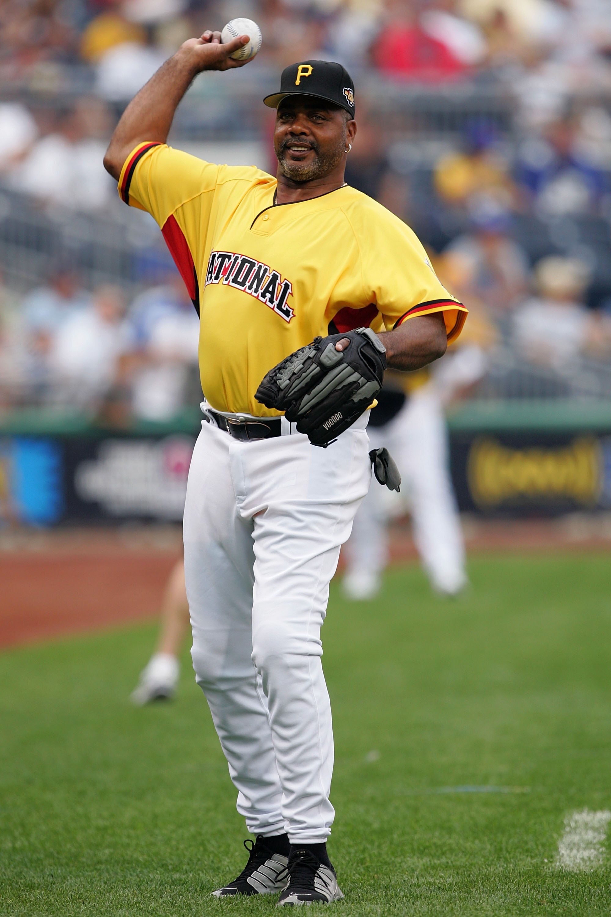 PITTSBURGH - JULY 09:  Dave Parker of the National Team throws the ball against the American Team during the Taco Bell All-Star Legends & Celebrity Softball Game at PNC Park on July 9, 2006 in Pittsburgh, Pennsylvania.  (Photo by Jamie Squire/Getty Images