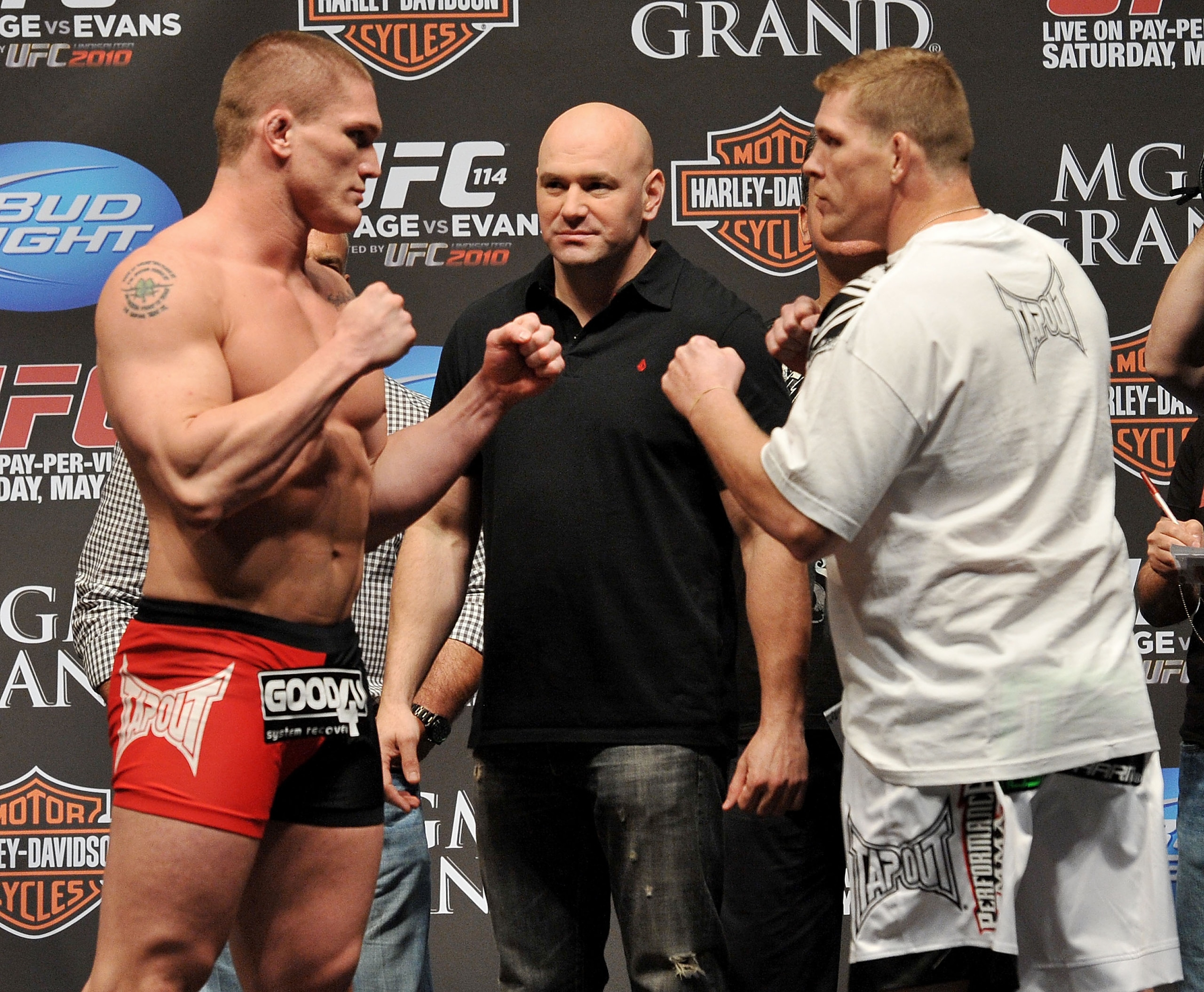LAS VEGAS - MAY 28:  UFC fighter Todd Duffee (L) faces off against UFC fighter Mike Russow (R) at UFC 114: Rampage versus Rashad at the Mandalay Bay Hotel on May 28, 2010 in Las Vegas, Nevada.  (Photo by Jon Kopaloff/Getty Images)