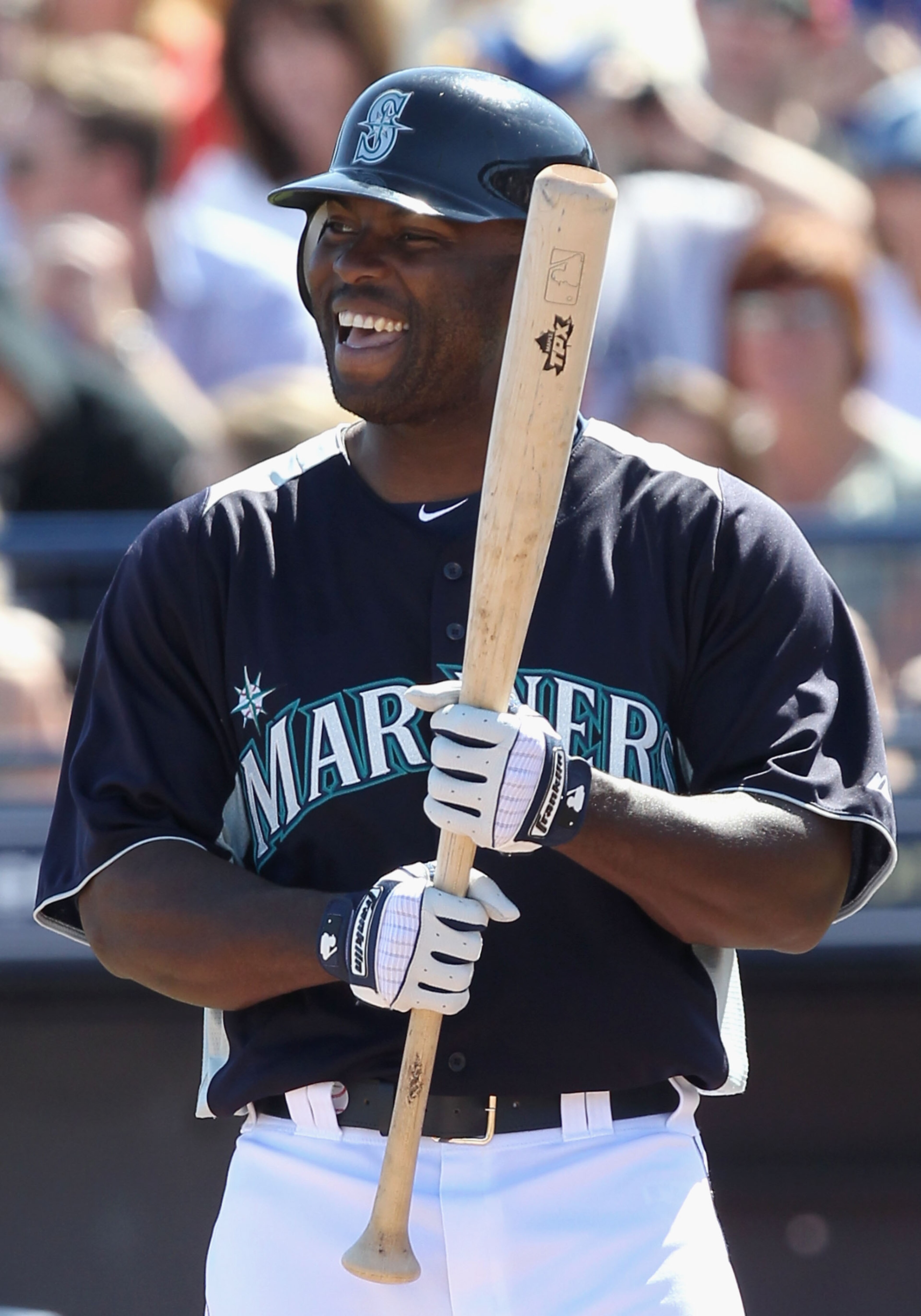 PEORIA, AZ - MARCH 04: Milton Bradley #15 of the Seattle Mariners bats against the Cincinnati Reds during the spring training game at Peoria Stadium on March 4, 2011 in Peoria, Arizona. (Photo by Christian Petersen/Getty Images) PEORIA, AZ - MARCH 04: Milton Bradley #15 of the Seattle Mariners bats against the Cincinnati Reds during the spring training game at Peoria Stadium on March 4, 2011 in Peoria, Arizona. (Photo by Christian Petersen/Getty Images)