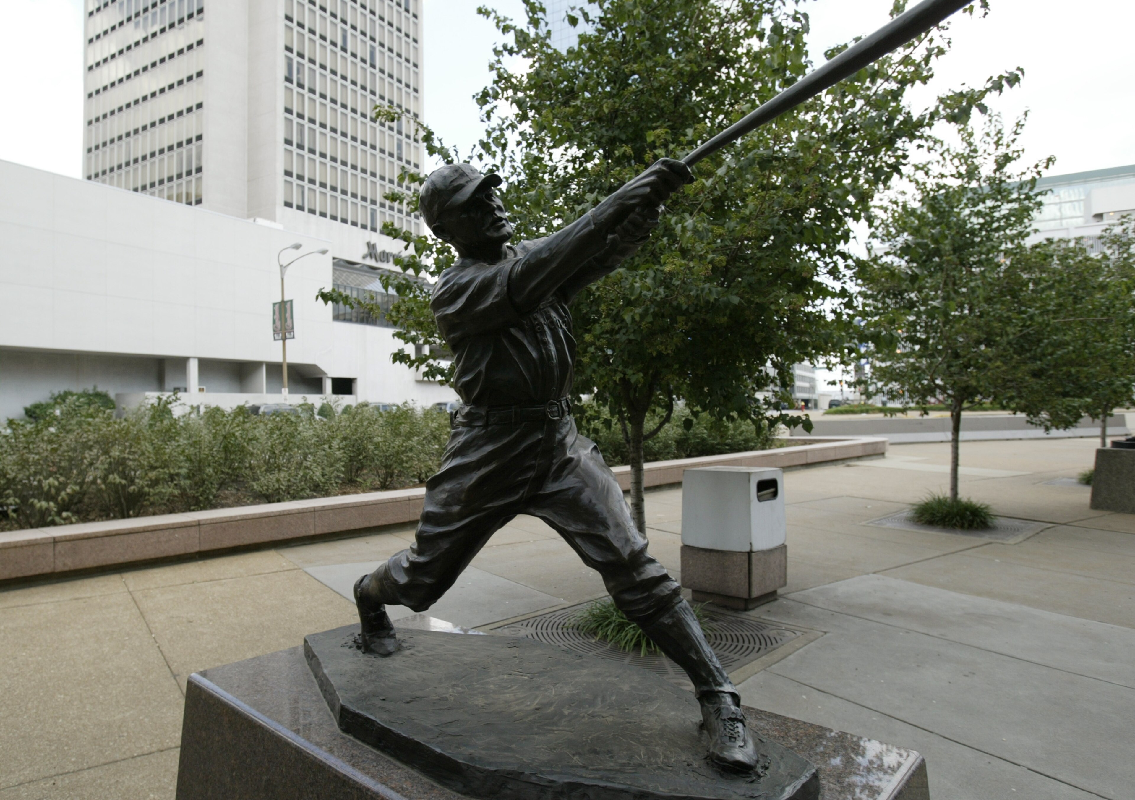 ST LOUIS - JULY 18: Statue of Rogers Hornsby of the St. Louis Cardinals is outside of Busch Stadium on July 18, 2004 in St. Louis, Missouri. (Photo by Dilip Vishwanat/Getty Images) ST LOUIS - JULY 18: Statue of Rogers Hornsby of the St. Louis Cardinals is outside of Busch Stadium on July 18, 2004 in St. Louis, Missouri. (Photo by Dilip Vishwanat/Getty Images)