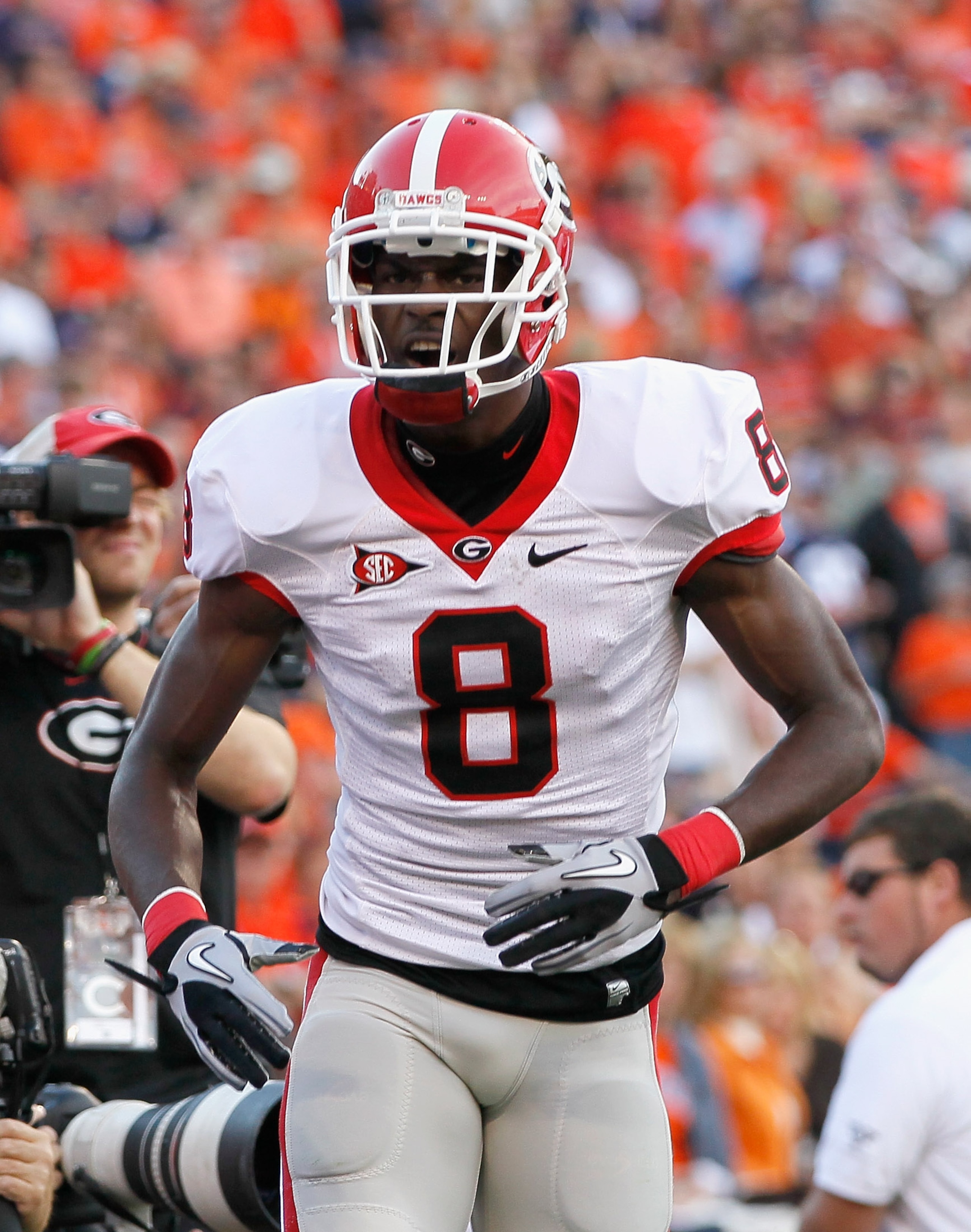 AUBURN, AL - NOVEMBER 13: A.J. Green #8 of the Georgia Bulldogs against the Auburn Tigers at Jordan-Hare Stadium on November 13, 2010 in Auburn, Alabama. (Photo by Kevin C. Cox/Getty Images) AUBURN, AL - NOVEMBER 13: A.J. Green #8 of the Georgia Bulldogs against the Auburn Tigers at Jordan-Hare Stadium on November 13, 2010 in Auburn, Alabama. (Photo by Kevin C. Cox/Getty Images)