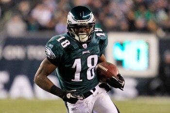 PHILADELPHIA, PA - JANUARY 09:  Jeremy Maclin #18 of the Philadelphia Eagles runs down field against the Green Bay Packers during the 2011 NFC wild card playoff game at Lincoln Financial Field on January 9, 2011 in Philadelphia, Pennsylvania.  (Photo by C