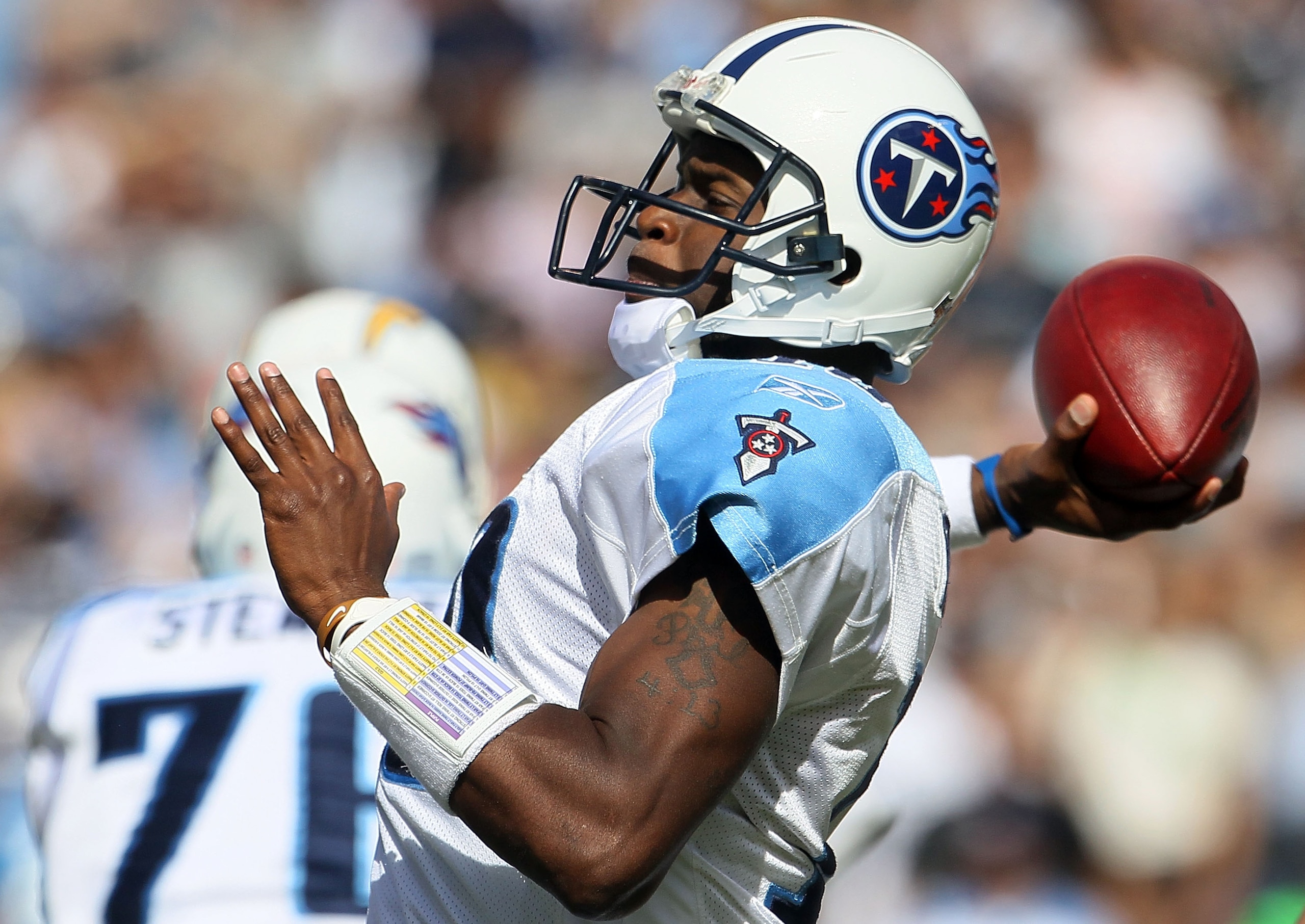 SAN DIEGO - OCTOBER 31:  Quarterback Vince Young #10 of the Tennessee Titans plays against the San Diego Chargers in the game at Qualcomm Stadium on October 31, 2010 in San Diego, California. The Chargers defeated the Titans 33-25.  (Photo by Jeff Gross/G