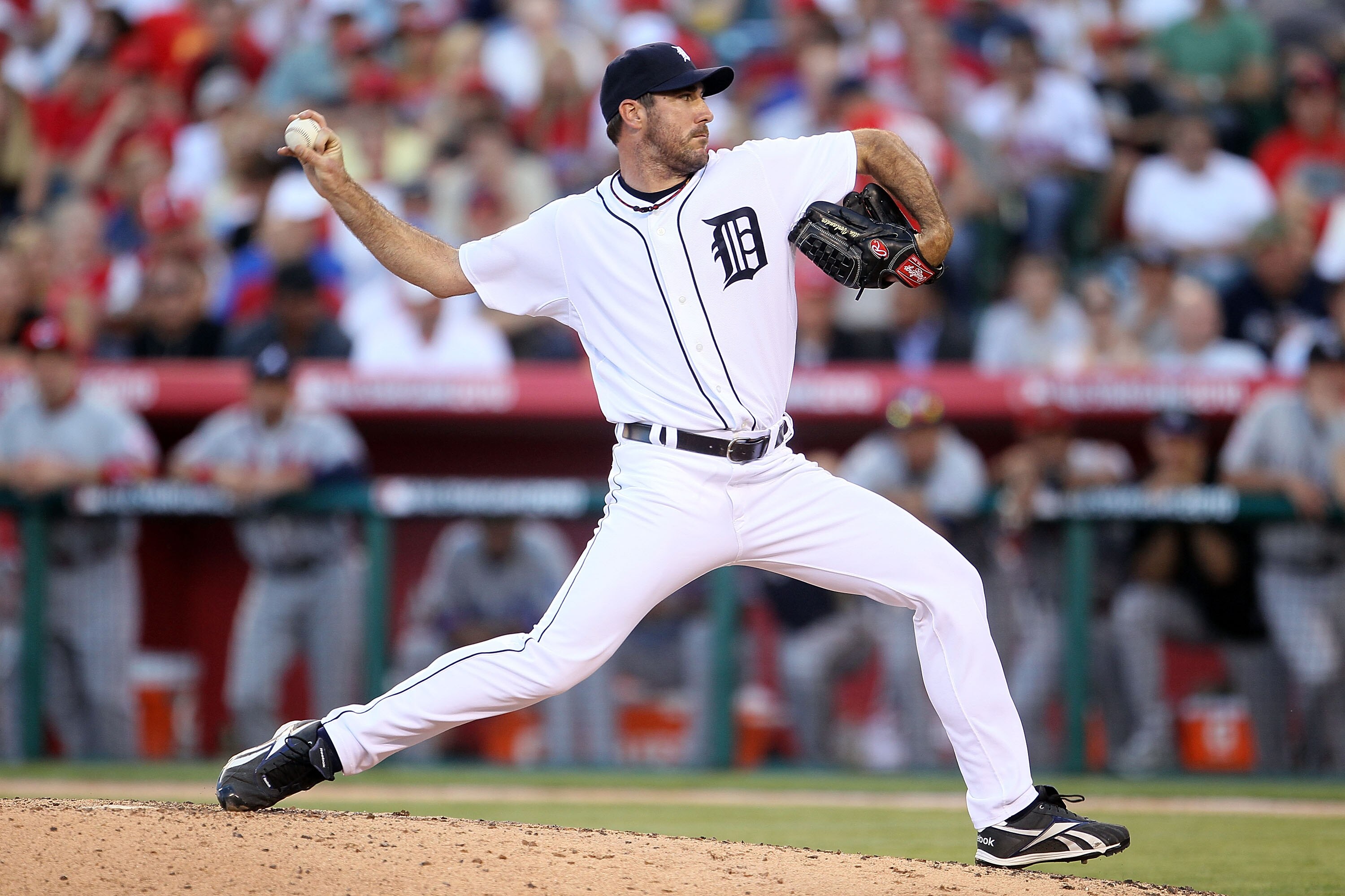 ANAHEIM, CA - JULY 13:  American League All-Star Justin Verlander #35 of the Detroit Tigers throws a ptich during the 81st MLB All-Star Game at Angel Stadium of Anaheim on July 13, 2010 in Anaheim, California.  (Photo by Jeff Gross/Getty Images)