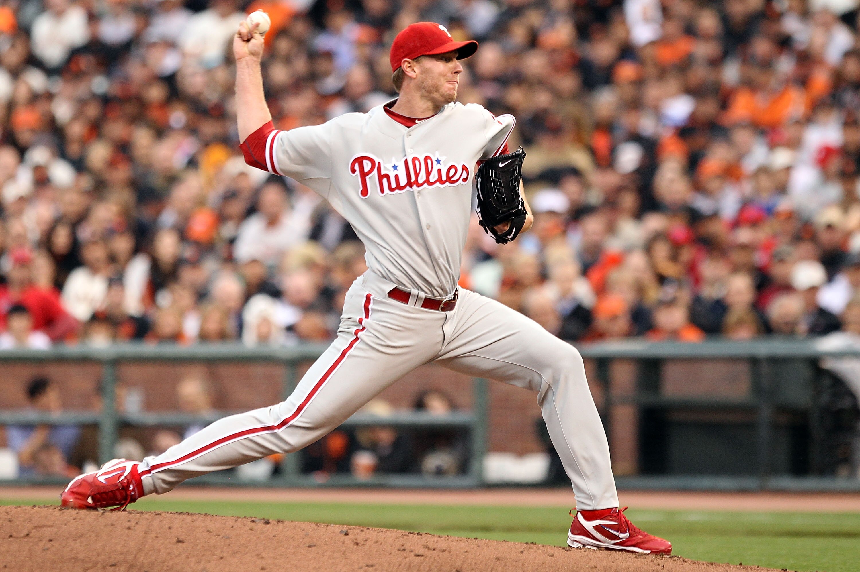 SAN FRANCISCO - OCTOBER 21:  Roy Halladay #34 of the Philadelphia Phillies throws a pitch against the San Francisco Giants in Game Five of the NLCS during the 2010 MLB Playoffs at AT&T Park on October 21, 2010 in San Francisco, California.  (Photo by Ezra