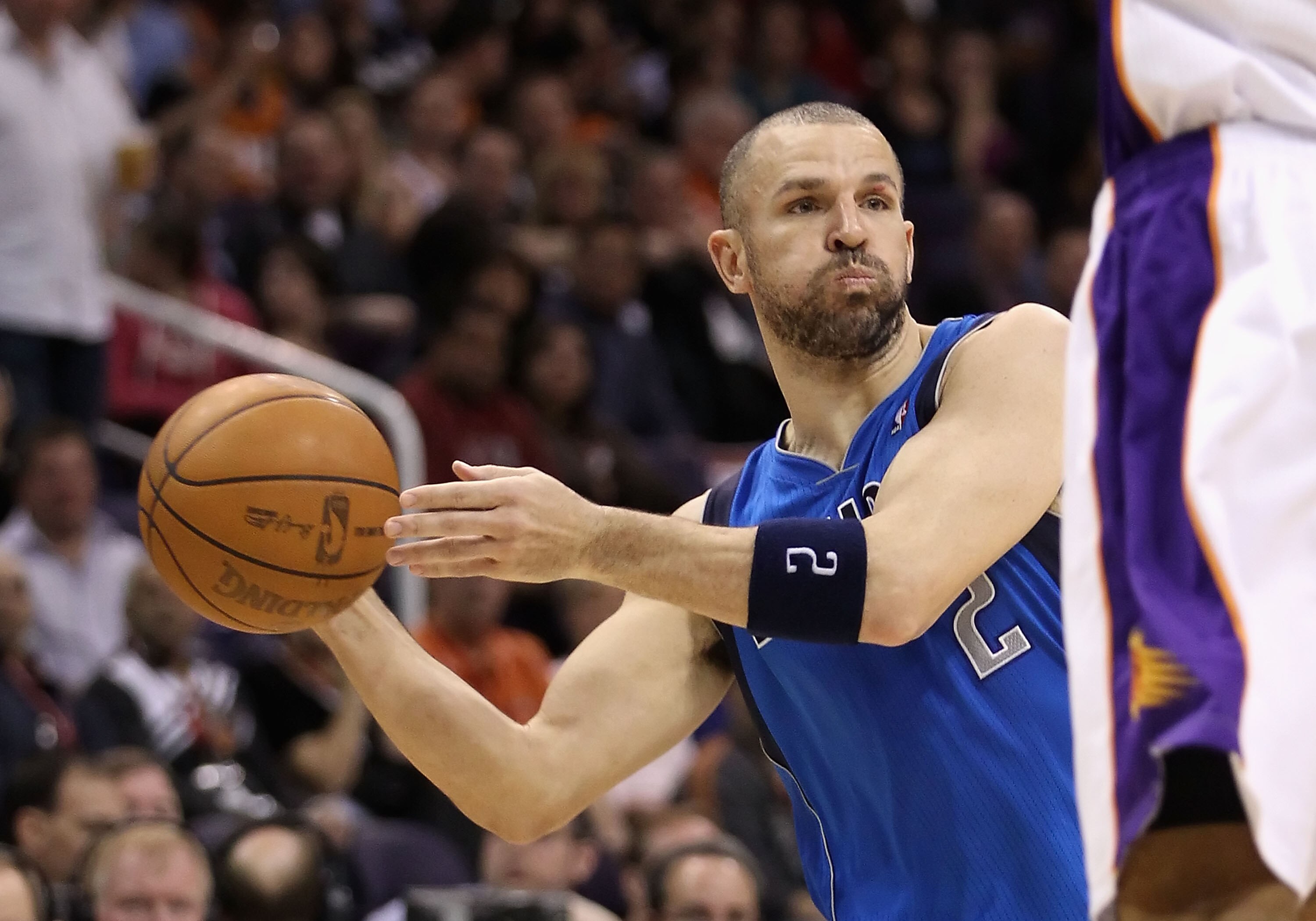PHOENIX, AZ - FEBRUARY 17:  Jason Kidd #2 of the Dallas Mavericks handles the ball during the NBA game against the Phoenix Suns at US Airways Center on February 17, 2011 in Phoenix, Arizona.  The Mavericks defeated the Suns 112-106.  NOTE TO USER: User ex