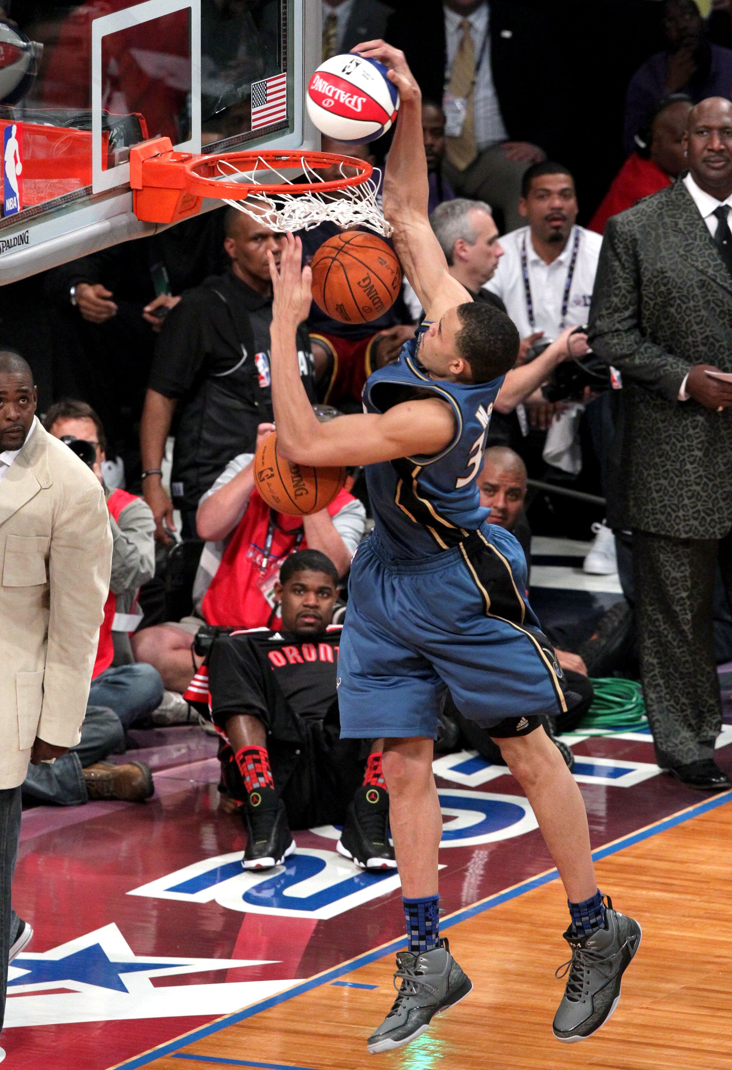 LOS ANGELES, CA - FEBRUARY 19:  JaVale McGee #34 of the Washington Wizards dunks in the Sprite Slam Dunk Contest apart of NBA All-Star Saturday Night at Staples Center on February 19, 2011 in Los Angeles, California. NOTE TO USER: User expressly acknowled