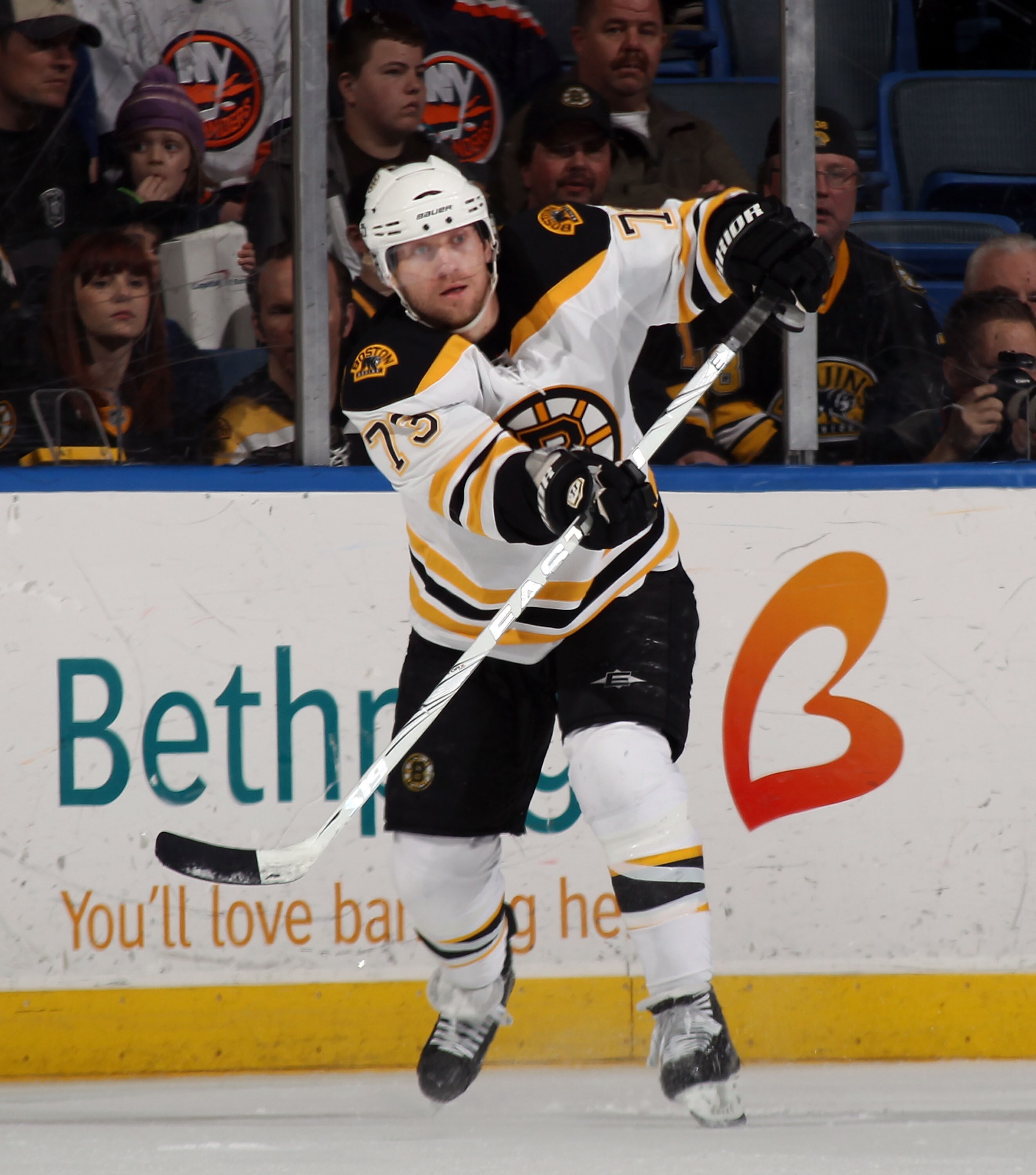 UNIONDALE, NY - MARCH 11:  Michael Ryder #73 of the Boston Bruins skates against the New York Islanders at the Nassau Coliseum on March 11, 2011 in Uniondale, New York.  (Photo by Bruce Bennett/Getty Images)
