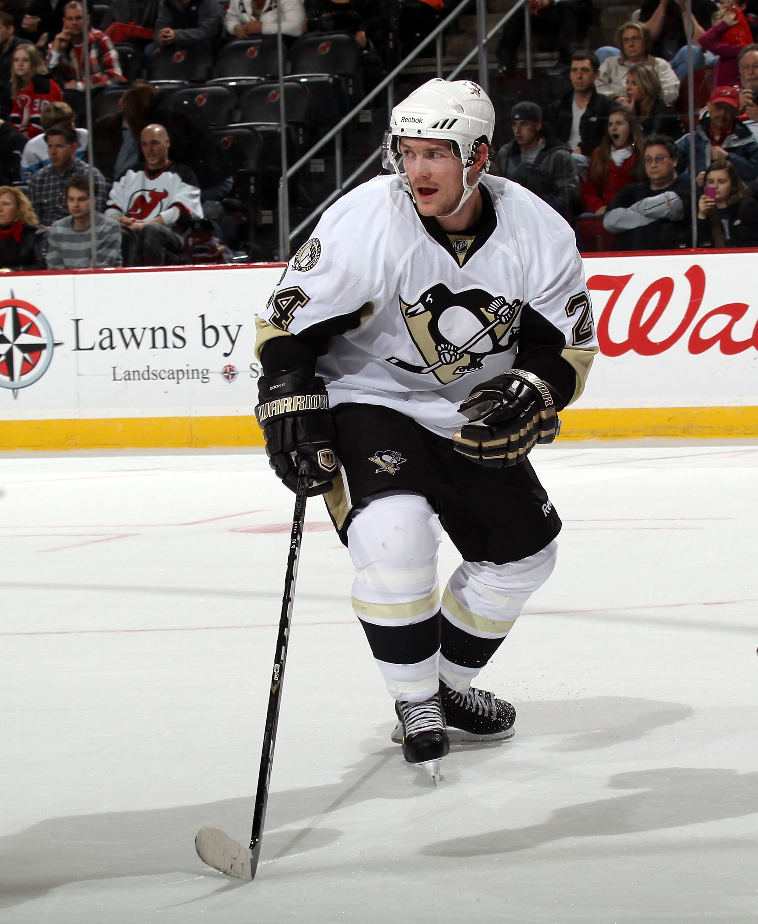 NEWARK, NJ - MARCH 04:  Matt Cooke #24 of the Pittsburgh Penguins skates against the New Jersey Devils at the Prudential Center on March 4, 2011 in Newark, New Jersey. The Devils defeated the Penguins 2-1 in overtime.  (Photo by Bruce Bennett/Getty Images