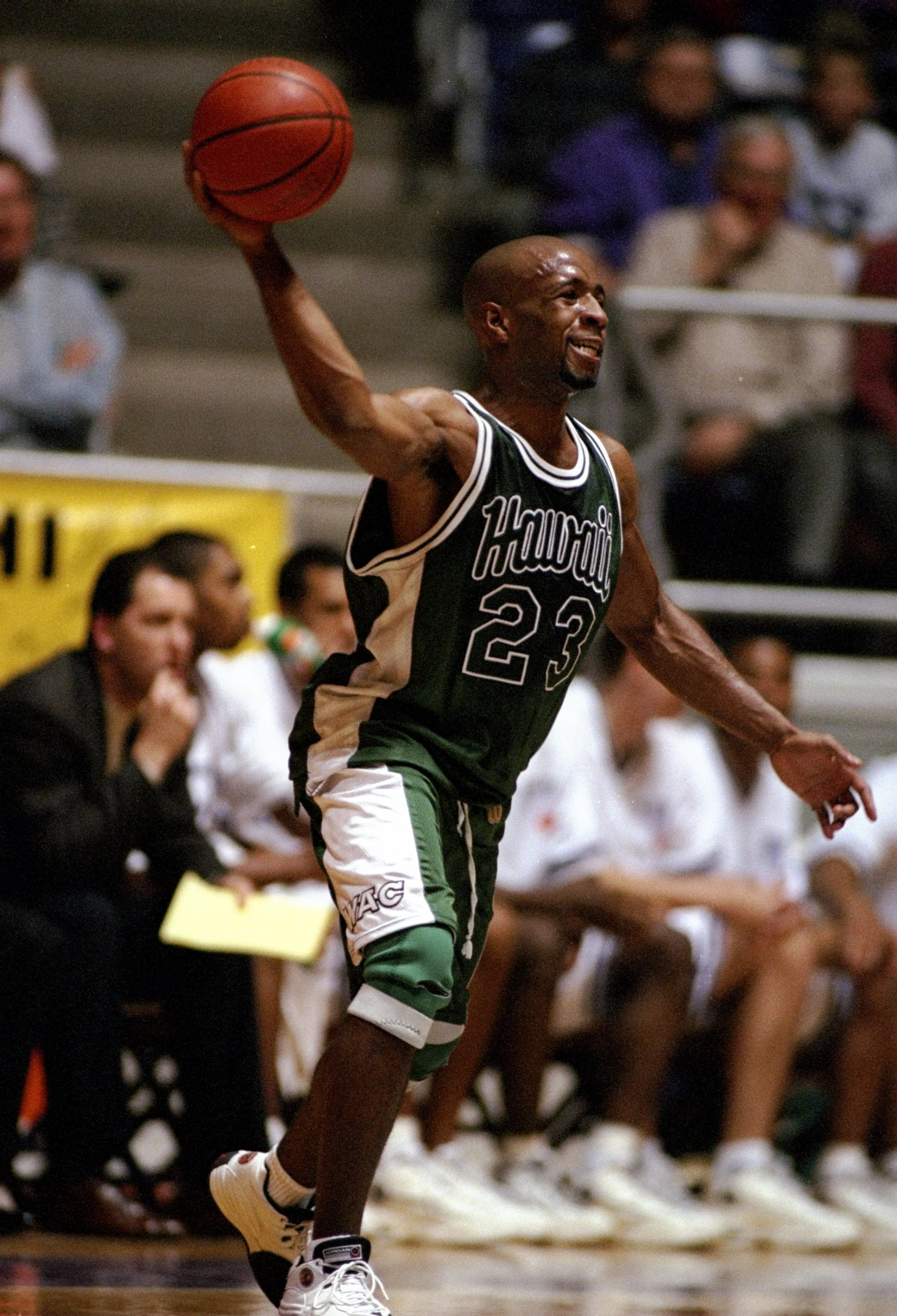 12 Feb 1998:  Guard Anthony Carter of the Hawaii Rainbows moves the ball during a game against the Texas Christian Horned Frogs at the Daniel-Meyer Coliseum in Fort Worth, Texas.  TCU won the game, 126-84. Mandatory Credit: Robert Laberge  /Allsport