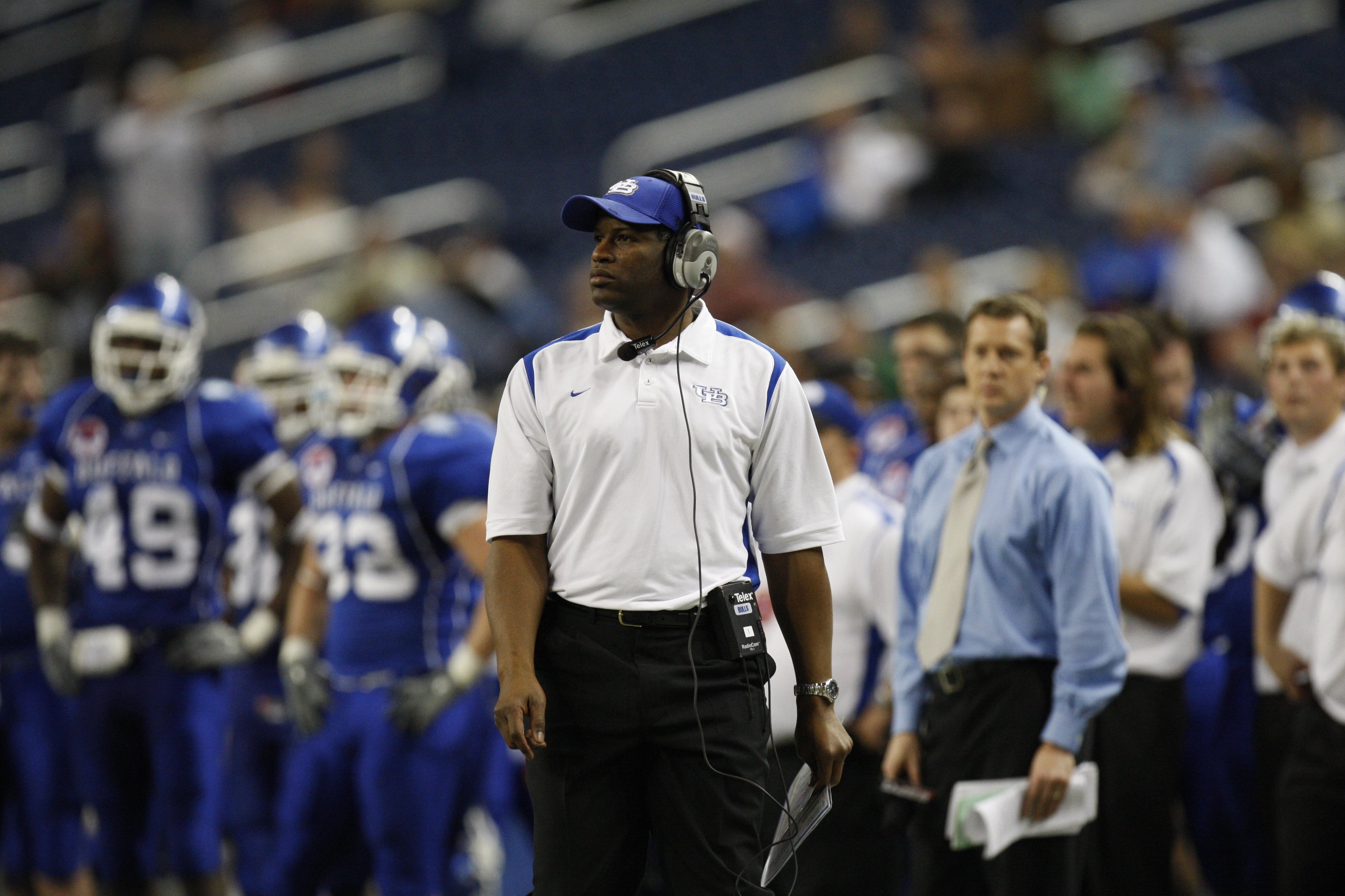 DETROIT - DECEMBER 5:  Head Coach Turner Gill of the Buffalo Bulls looks on against the Ball State Cardinals during the MAC Championship game on December 5, 2008 at Ford Field in Detroit Michigan. (Photo by: Gregory Shamus/Getty Images)