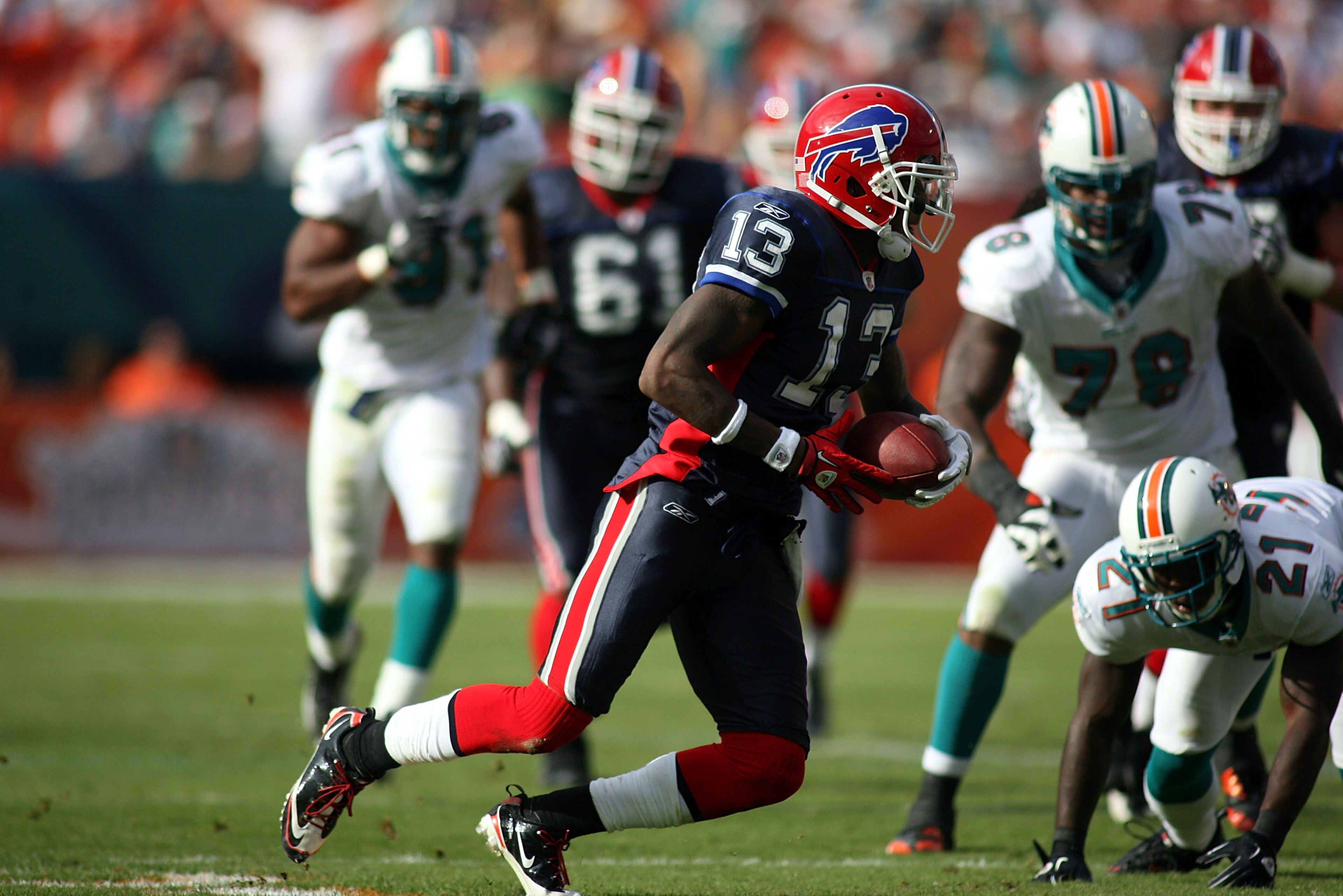 MIAMI - DECEMBER 19:  Receiver Steve Johnson #13 of the Buffalo Bills catches a pass  against the Miami Dolphins at Sun Life Stadium on December 19, 2010 in Miami, Florida.The Bills defeated the Dolphins 17-14.  (Photo by Marc Serota/Getty Images)