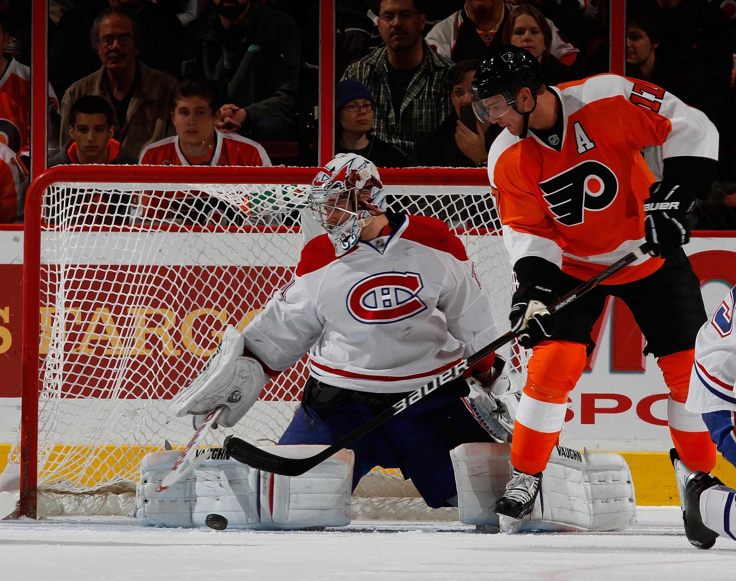 PHILADELPHIA, PA - JANUARY 25:  Goalie Carey Price #31 of the Montreal Canadiens looks over as Jeff Carter #17 of the Philadelphia Flyers scores a goal past him in the first period of an NHL hockey game at the Wells Fargo Center on January 25, 2011 in Phi