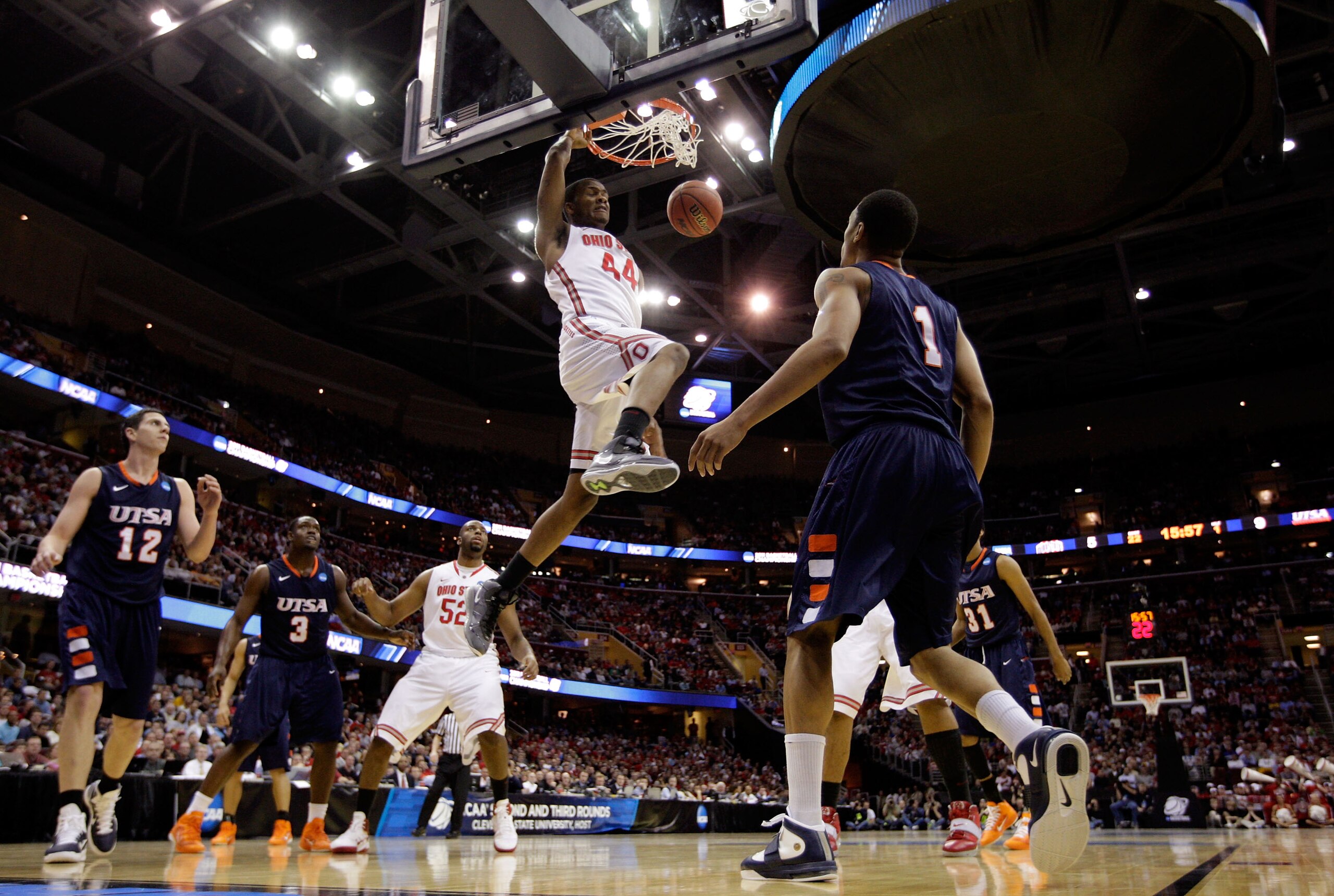 CLEVELAND, OH - MARCH 18: William Buford #44 of the Ohio State Buckeyes dunks against the Texas-San Antonio Roadrunners during the second round of the 2011 NCAA men's basketball tournament at Quicken Loans Arena on March 18, 2011 in Cleveland, Ohio.  (Pho