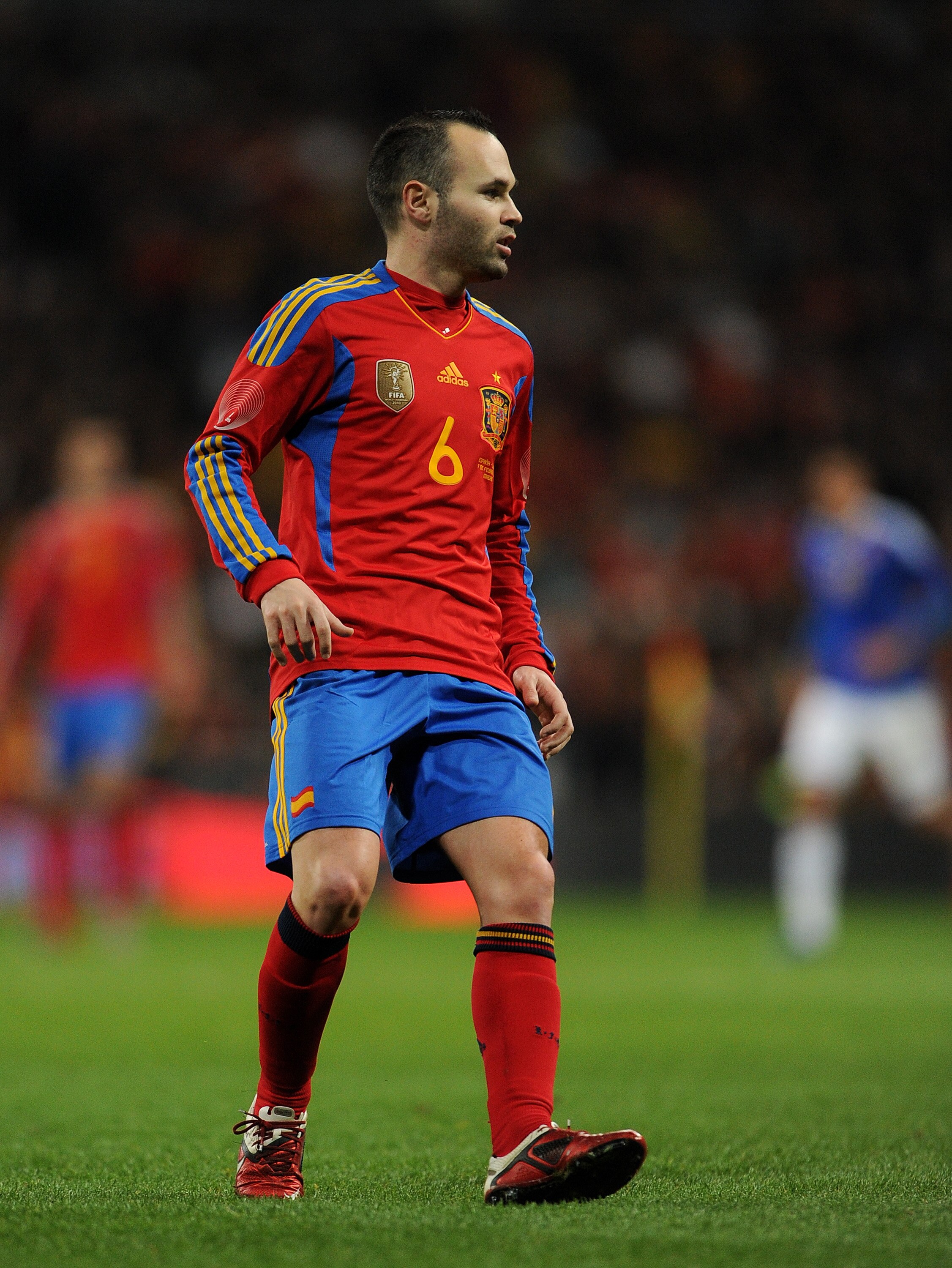 MADRID, SPAIN - FEBRUARY 09:  Andres Iniesta of Spain looks on during the International friendly match between Spain and Colombia at Estadio Santiago Bernabeu on February 9, 2011 in Madrid, Spain.  (Photo by Jasper Juinen/Getty Images)