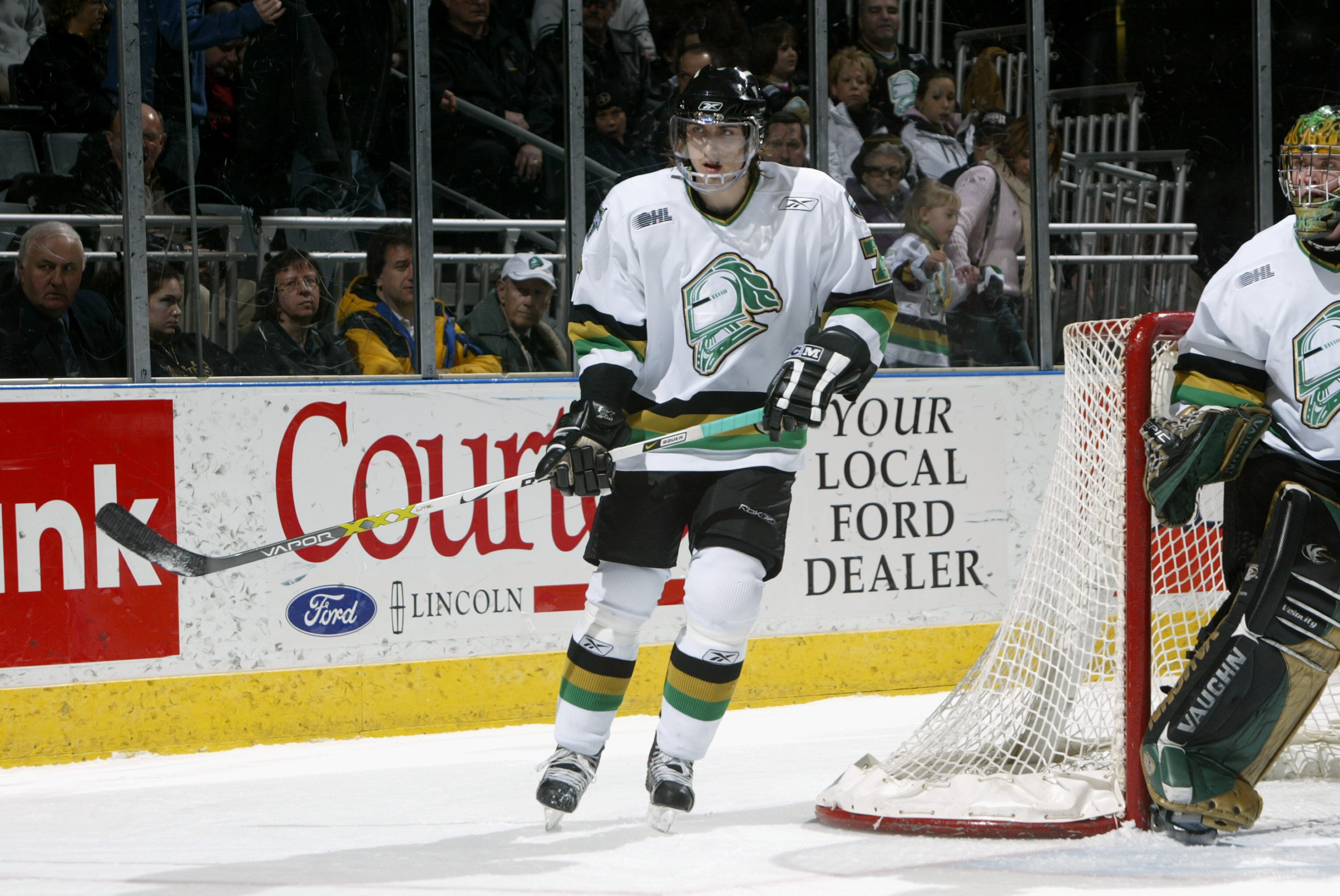 LONDON, ONTARIO - FEBRUARY 17:  Matt Pelech #7 of the London Knights skates against the Peterborough Petes at the John Labatt Centre on February 17, 2006 in London, Ontario. The Knights won 4-1. (Photo By Dave Sandford/Getty Images)