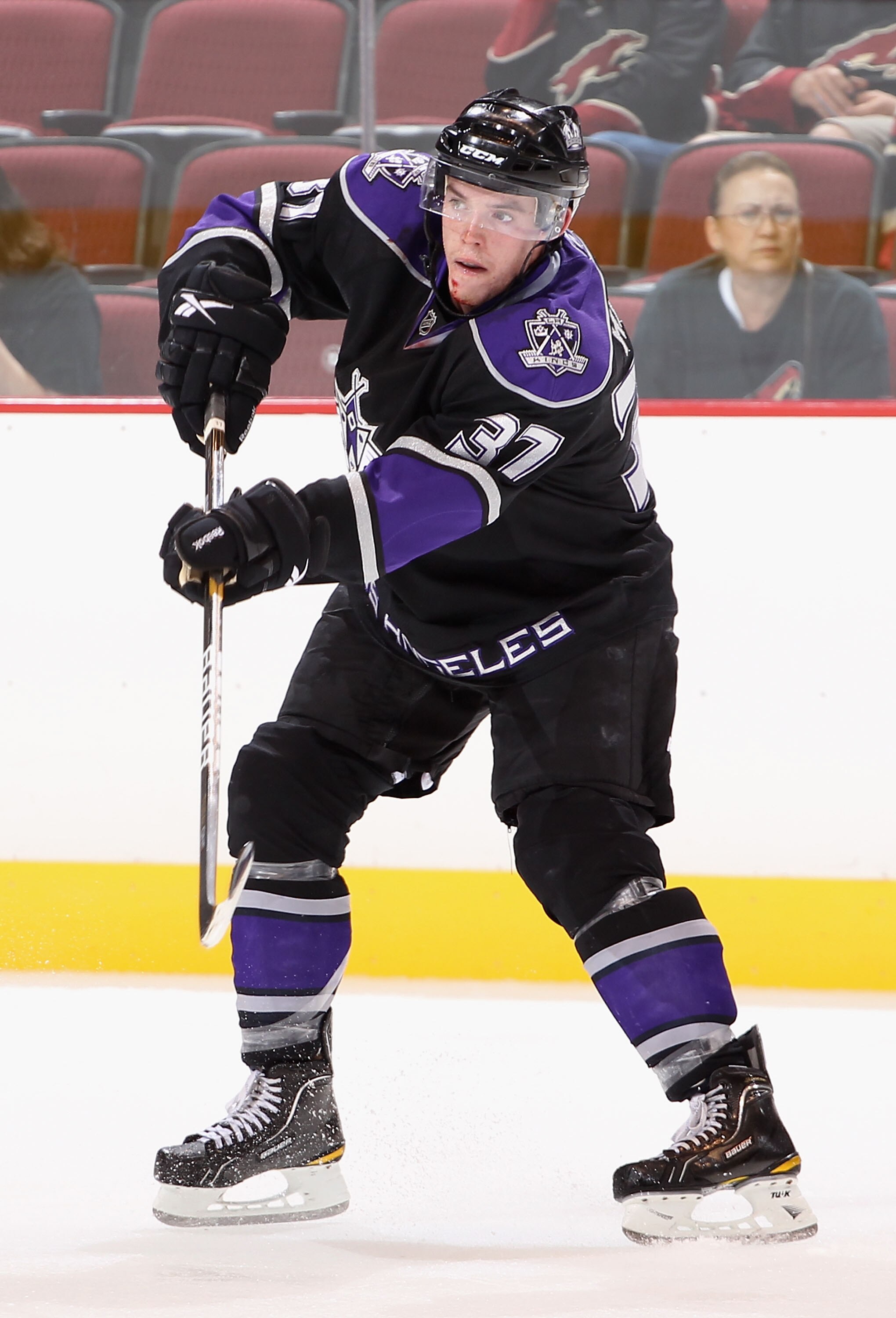 GLENDALE, AZ - SEPTEMBER 14:  Thomas Hickey #37 of the Los Angeles Kings passes the puck during the NHL Rookie game against the Phoenix Coyotes at Jobing.com Arena on September 14, 2010 in Glendale, Arizona.  (Photo by Christian Petersen/Getty Images)