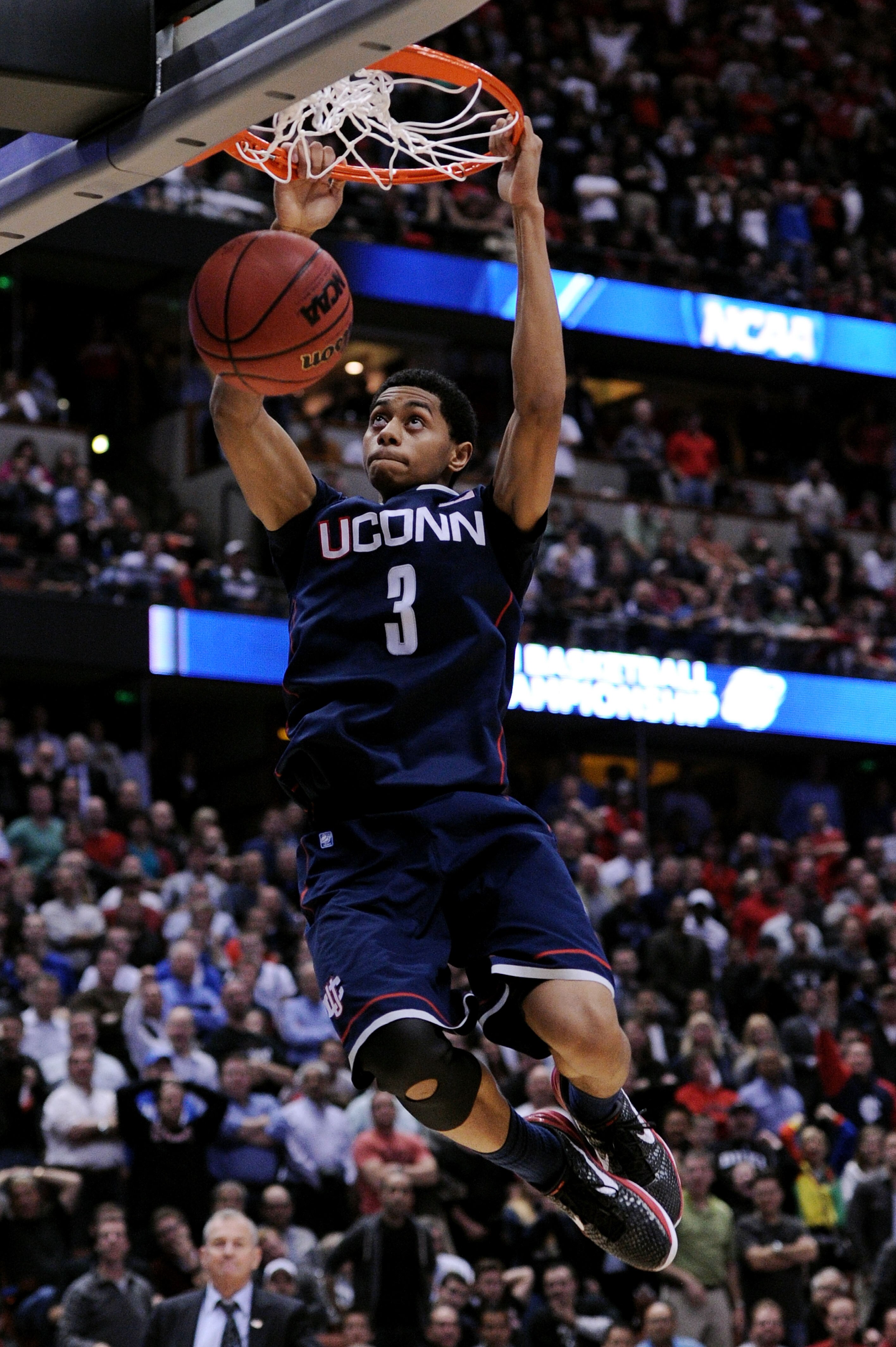 ANAHEIM, CA - MARCH 24:  Jeremy Lamb #3 of the Connecticut Huskies dunks the ball towards the end of the game against of the San Diego State Aztecs during the west regional semifinal of the 2011 NCAA men's basketball tournament at the Honda Center on Marc