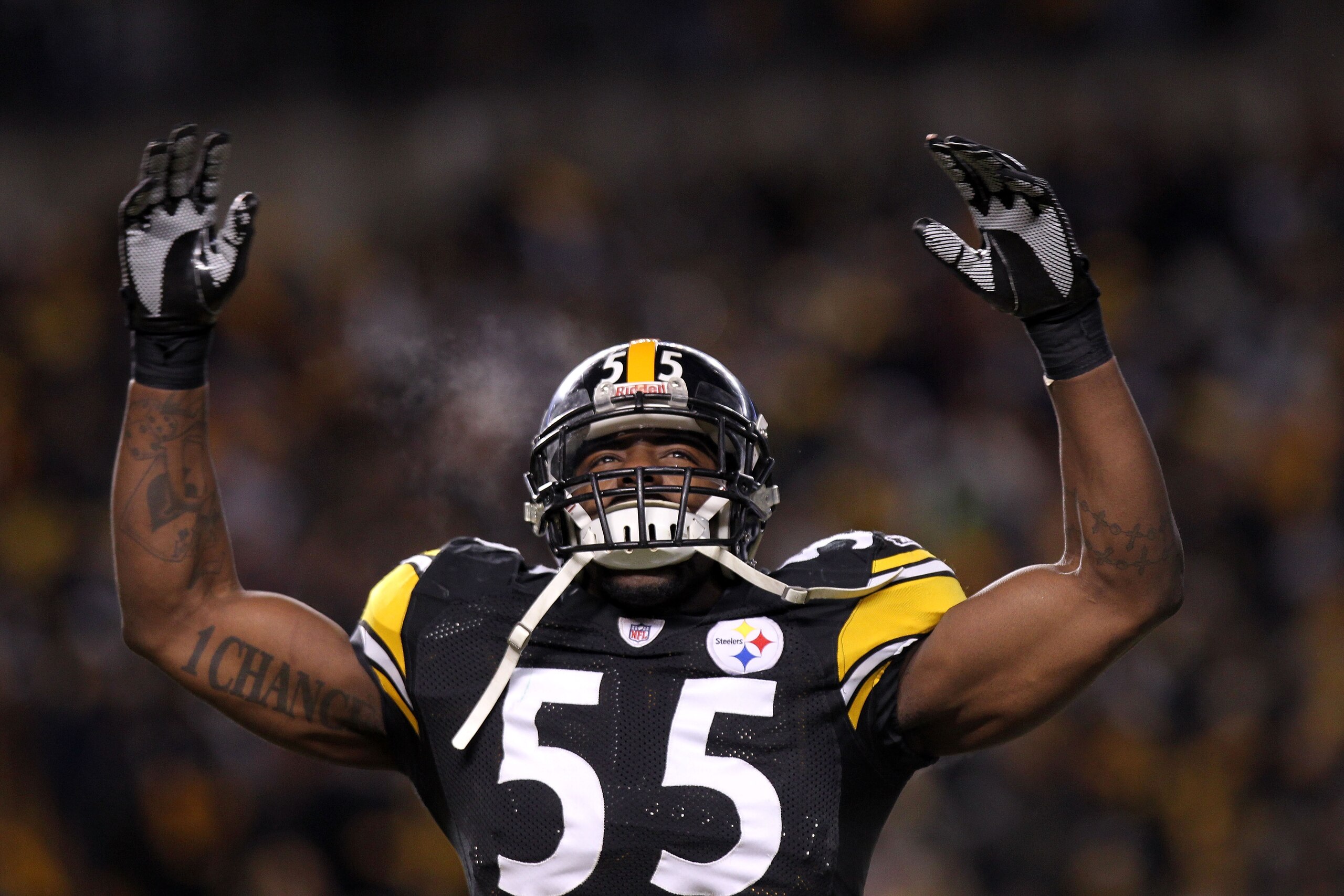 PITTSBURGH, PA - JANUARY 23:  Stevenson Sylvester #55 of the Pittsburgh Steelers reacts against the New York Jets during the 2011 AFC Championship game at Heinz Field on January 23, 2011 in Pittsburgh, Pennsylvania. The Steelers won 24-19. (Photo by Nick