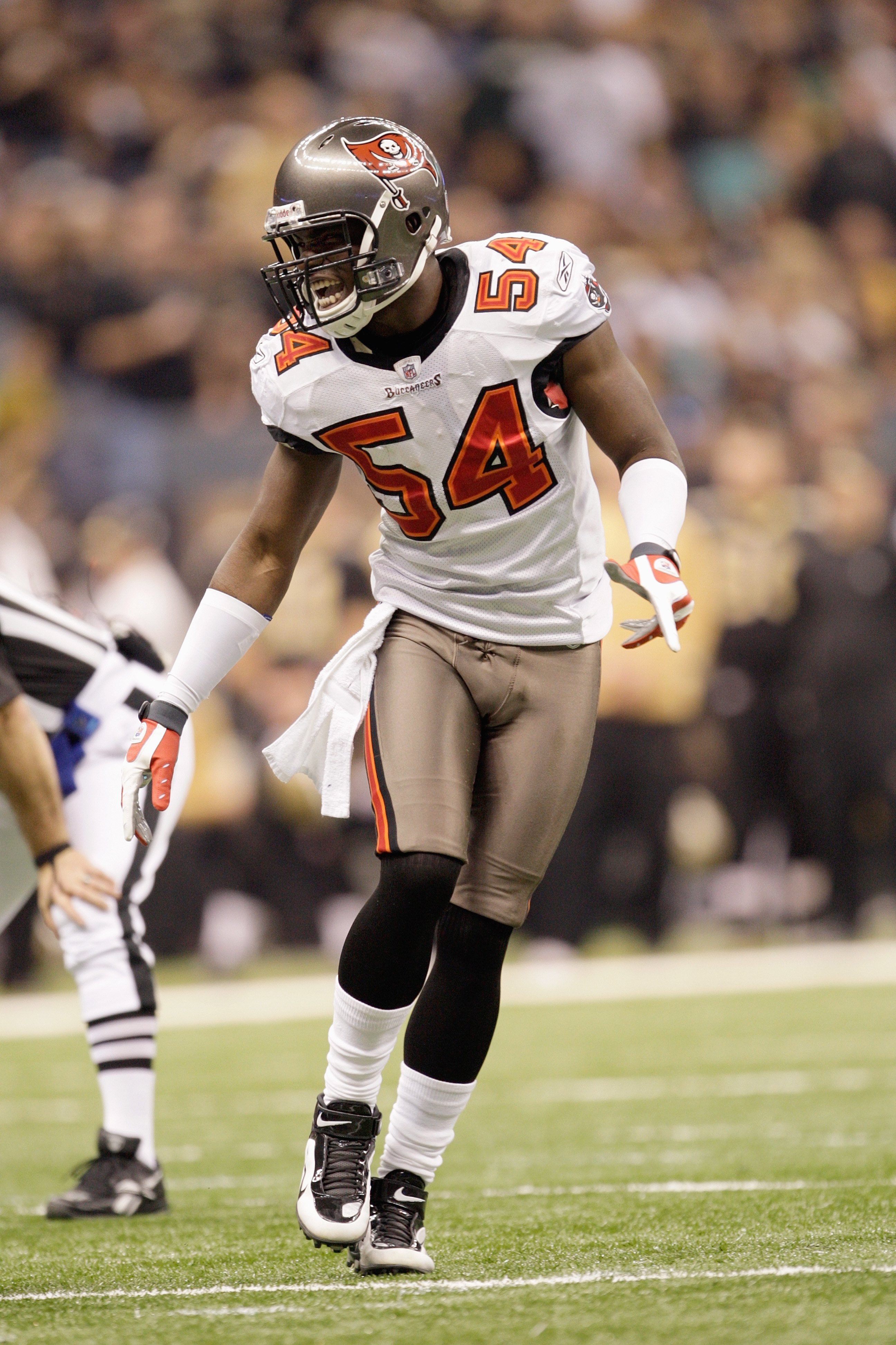 NEW ORLEANS - DECEMBER 27: Geno Hayes #54 of the Tampa Bay Buccaneers moves on the field during the game against the New Orleans Saints at the Louisiana Superdome on December 27, 2009 in New Orleans, Louisiana. (Photo by Jamie Squire/Getty Images)