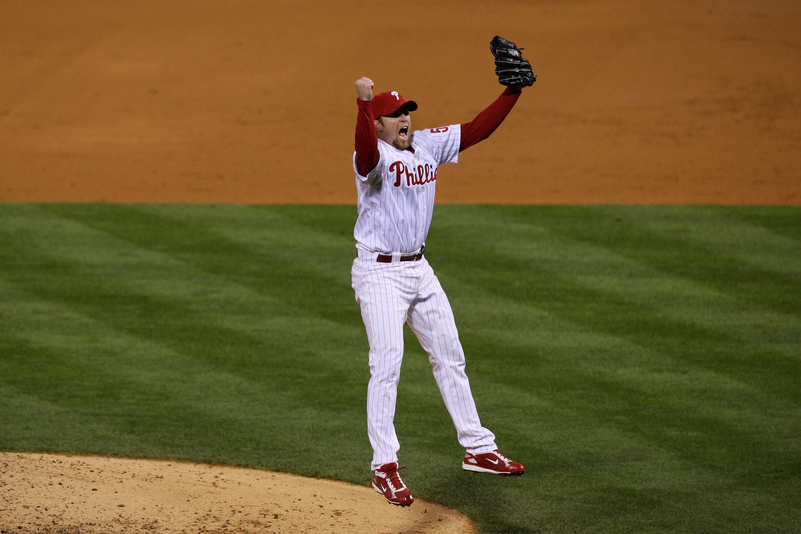 PHILADELPHIA - OCTOBER 29:  Brad Lidge #54 of the Philadelphia Phillies celebrates the final out of their 4-3 win to win the World Series against the Tampa Bay Rays during the continuation of game five of the 2008 MLB World Series on October 29, 2008 at C