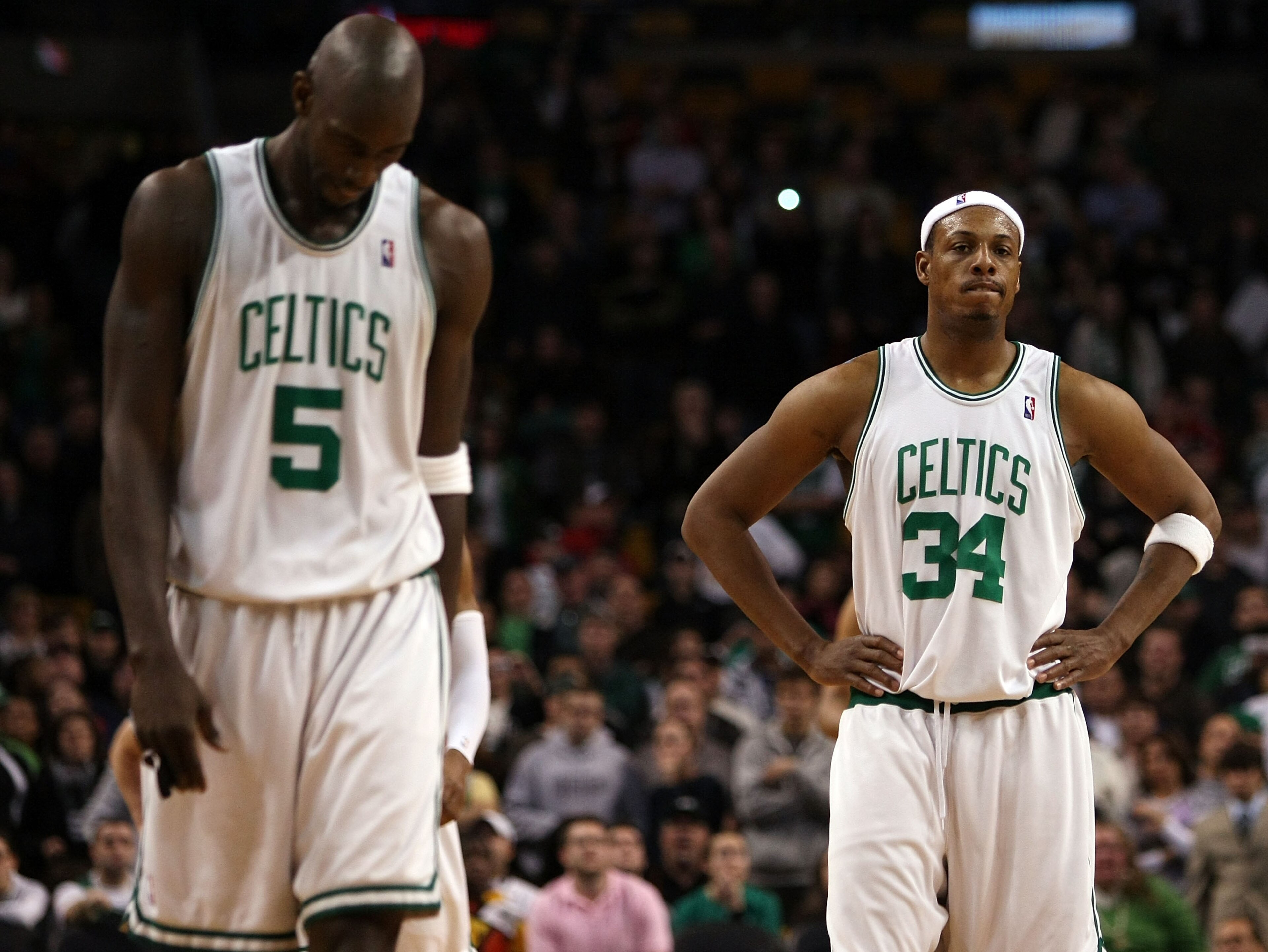BOSTON - FEBRUARY 08:  Paul Pierce #34 and Kevin Garnett #5 of the Boston Celtics react after losing to the San Antonio Spurs on February 8, 2009 at TD Banknorth Garden in Boston, Massachusetts. The Spurs defeated the Celtics 105-99. NOTE TO USER: User ex