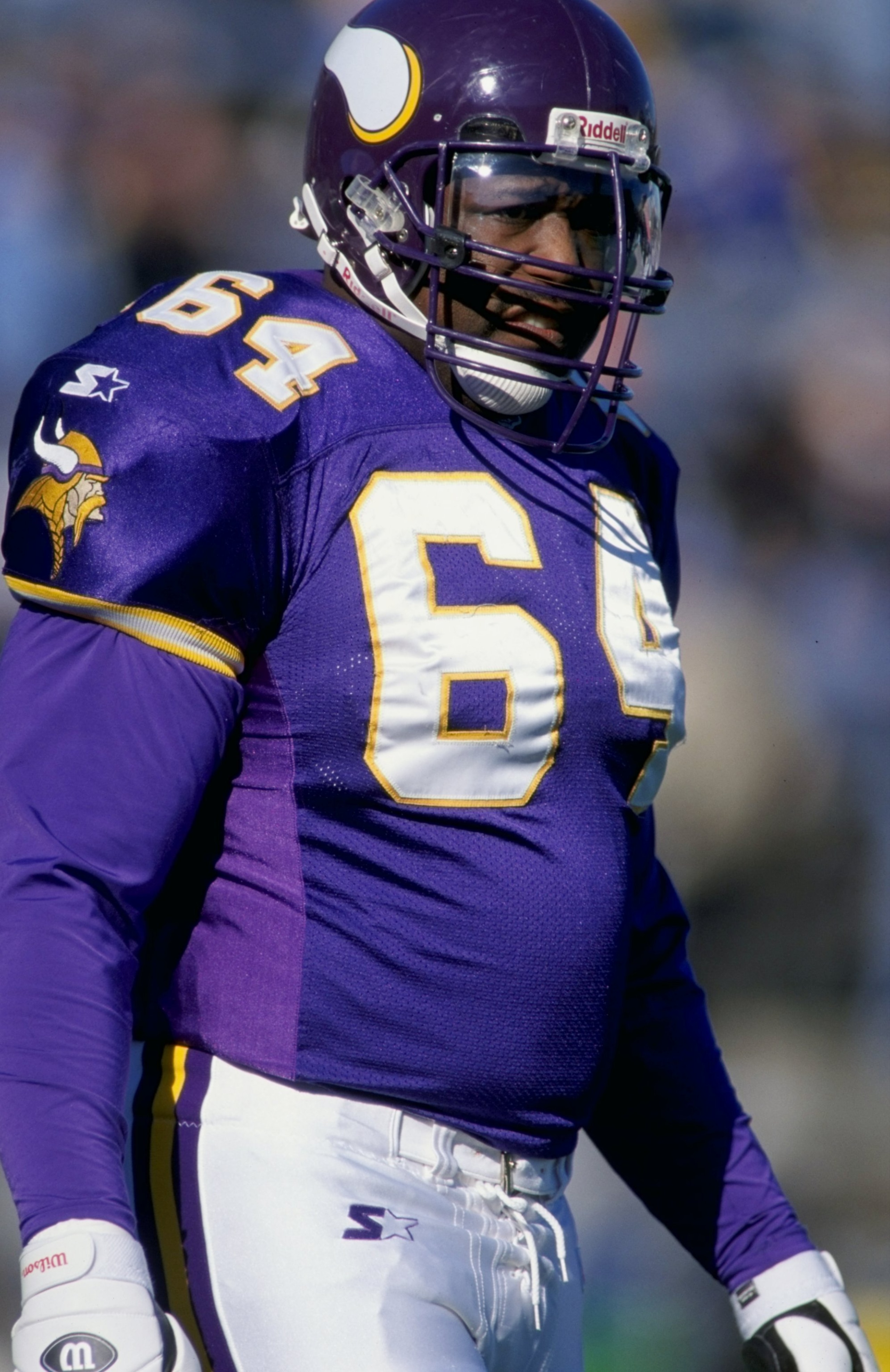 26 Dec 1998:  Guard Randall McDaniel #64 of the Minnesota Vikings looks on during the game against the Tennessee Oilers at Vanderbilt Stadium in Nashville, Tennessee. The Vikings defeated the Oilers 26-16. Mandatory Credit: Scott Halleran  /Allsport