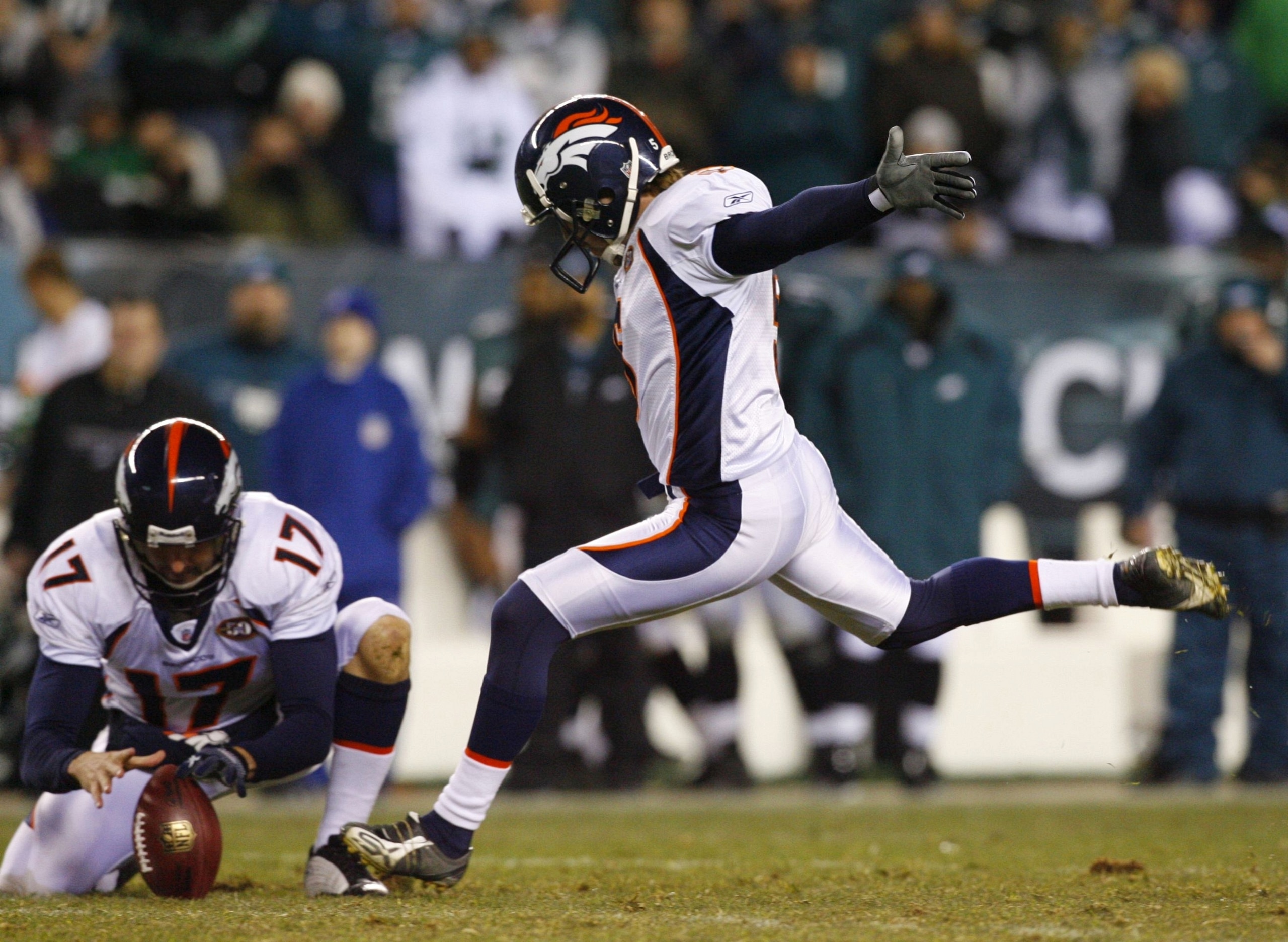 PHILADELPHIA - DECEMBER 27 : Matt Prater #5 of the Denver Broncos ties the game with a field goal in the forth quarter against the Philadelphia Eagles at Lincoln Financial Field on December 27, 2009 in Philadelphia, Pennsylvania. (Photo by Jim McIsaac/Get