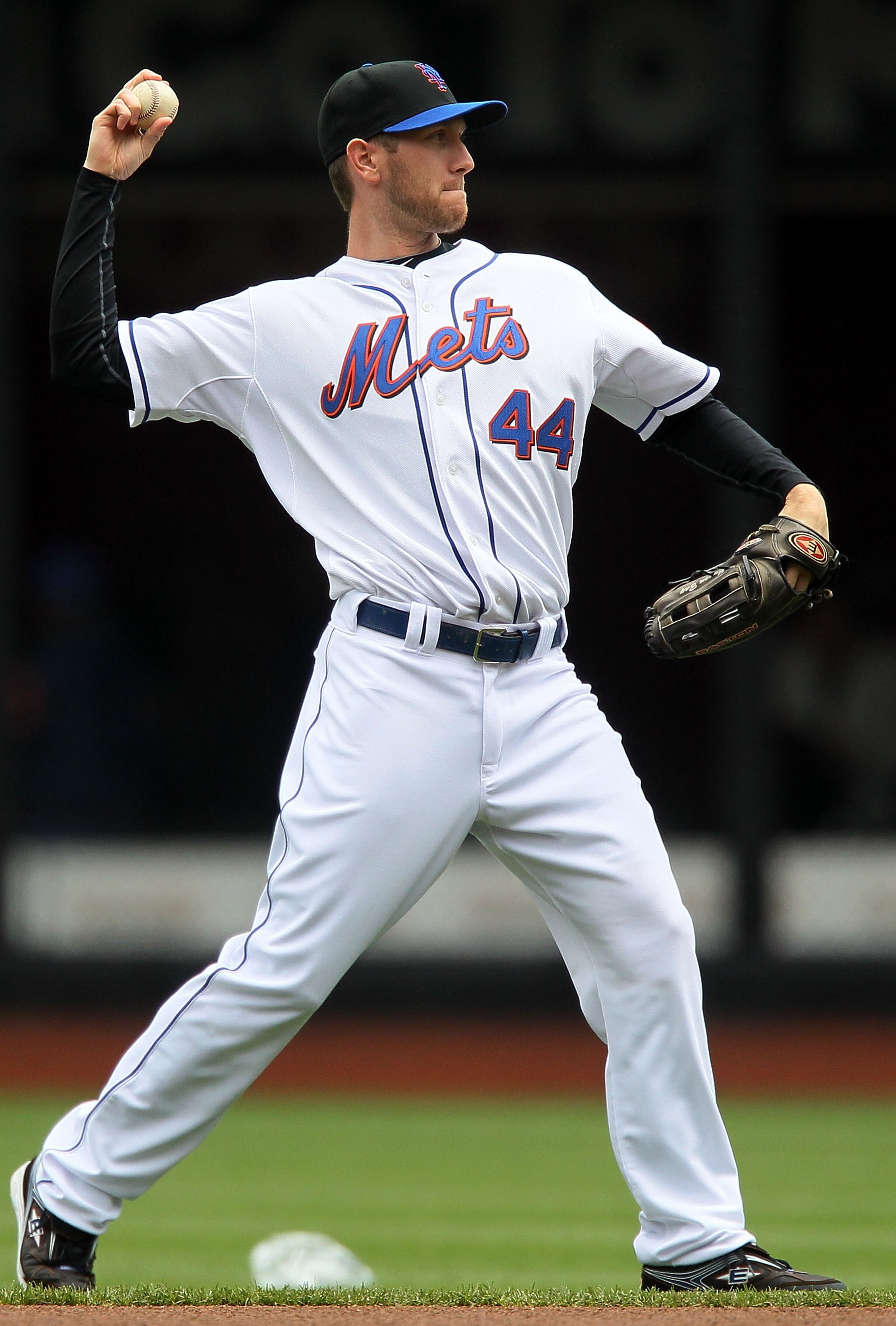 NEW YORK - APRIL 28:  Jason Bay #44 of the New York Mets warms up before playing against the Los Angeles Dodgers on April 28, 2010 at Citi Field in the Flushing neighborhood of the Queens borough of New York City.  (Photo by Jim McIsaac/Getty Images)