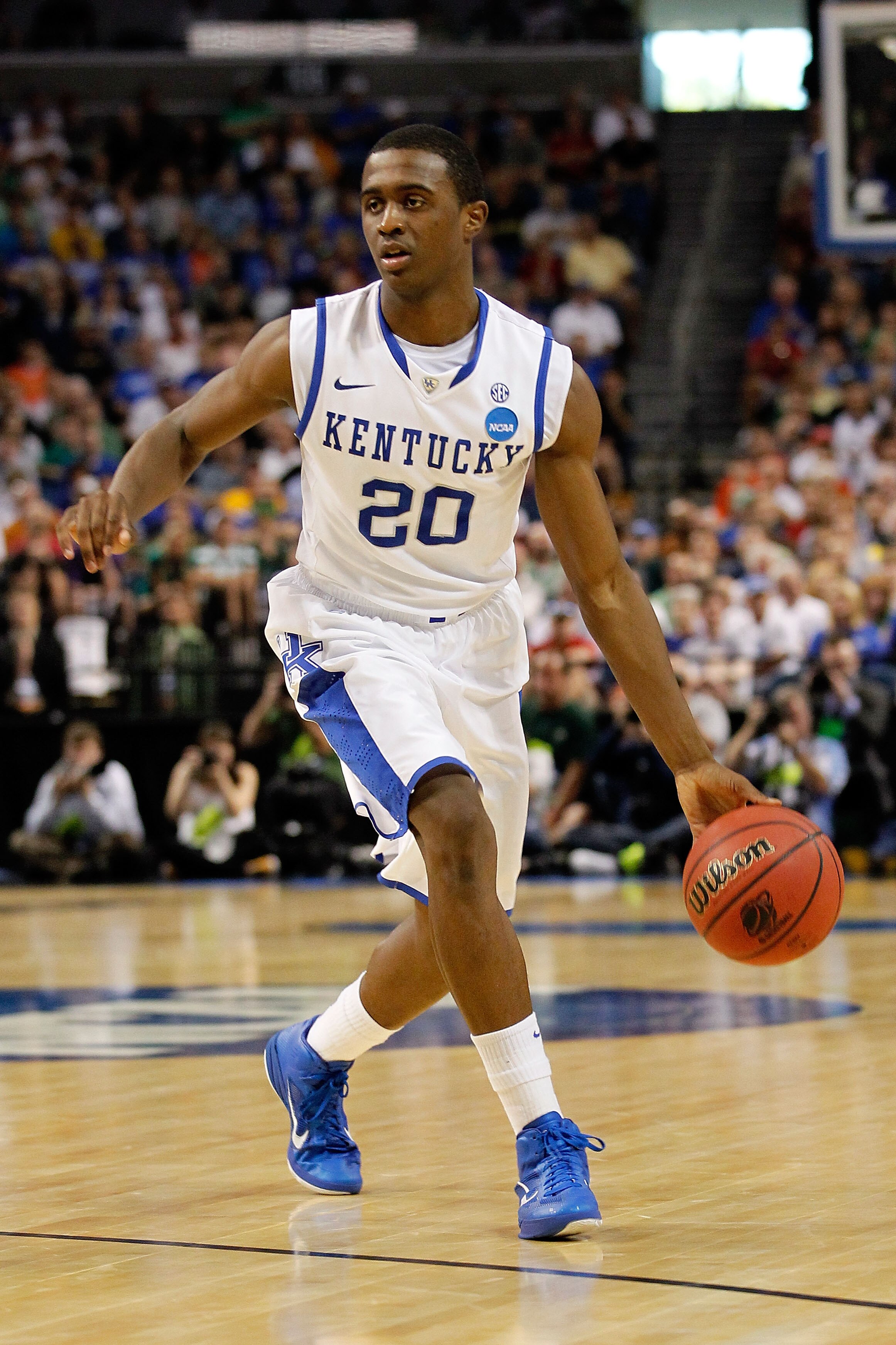 TAMPA, FL - MARCH 17:  Doron Lamb #20 of the Kentucky Wildcats drives against the Princeton Tigers during the second round of the 2011 NCAA men's basketball tournament at St. Pete Times Forum on March 17, 2011 in Tampa, Florida.  (Photo by J. Meric/Getty
