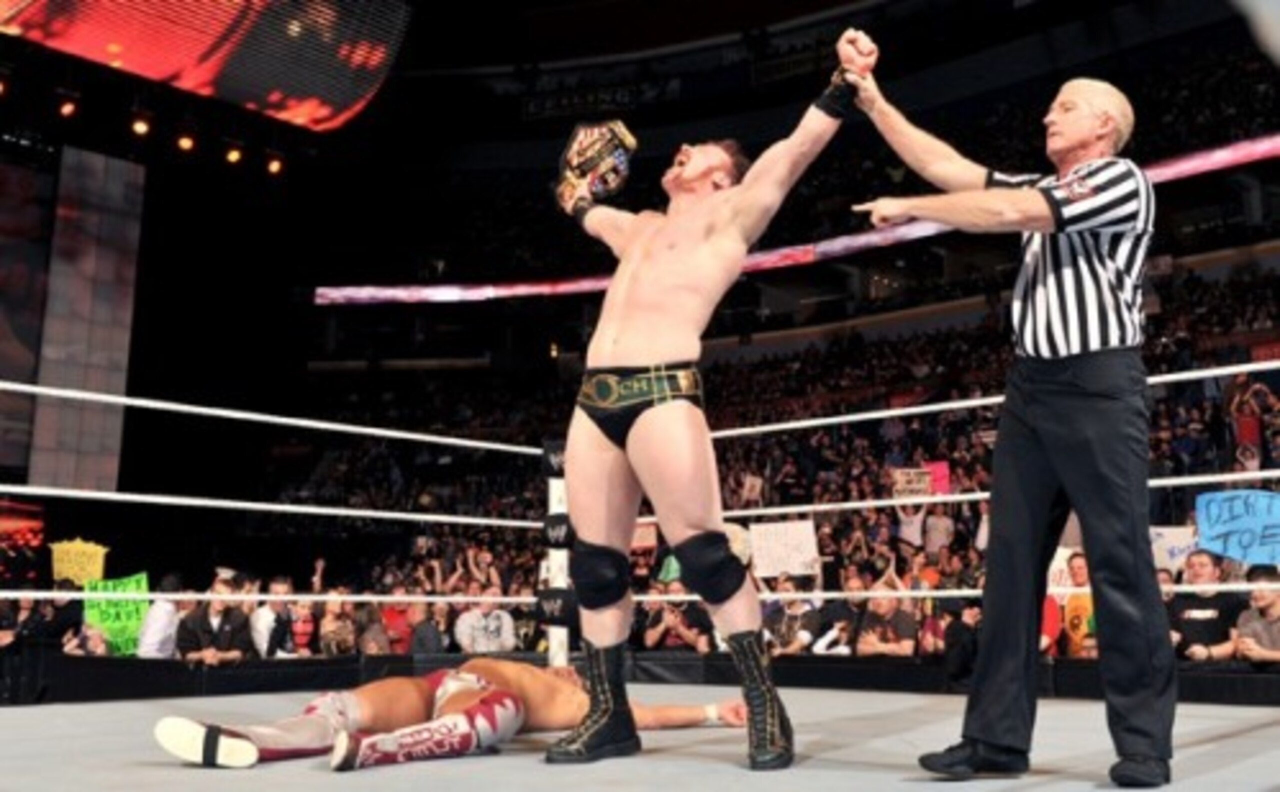 Sheamus beats Daniel Bryan for the US Championship on RAW