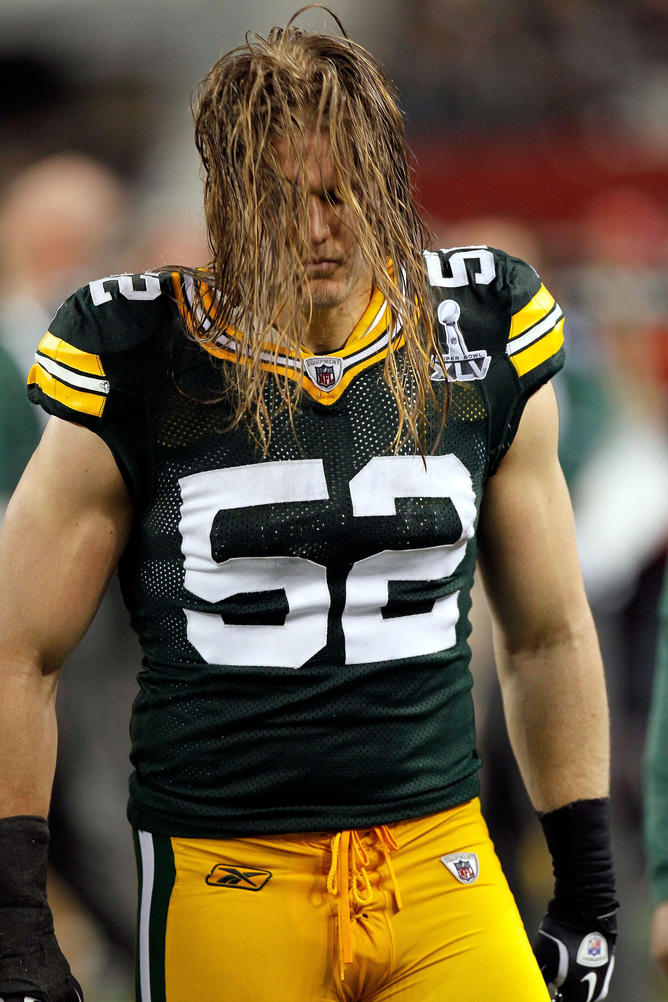 ARLINGTON, TX - FEBRUARY 06:  Clay Matthews #52 of the Green Bay Packers stands on the sideline against the Pittsburgh Steelers during Super Bowl XLV at Cowboys Stadium on February 6, 2011 in Arlington, Texas.  (Photo by Kevin C. Cox/Getty Images)