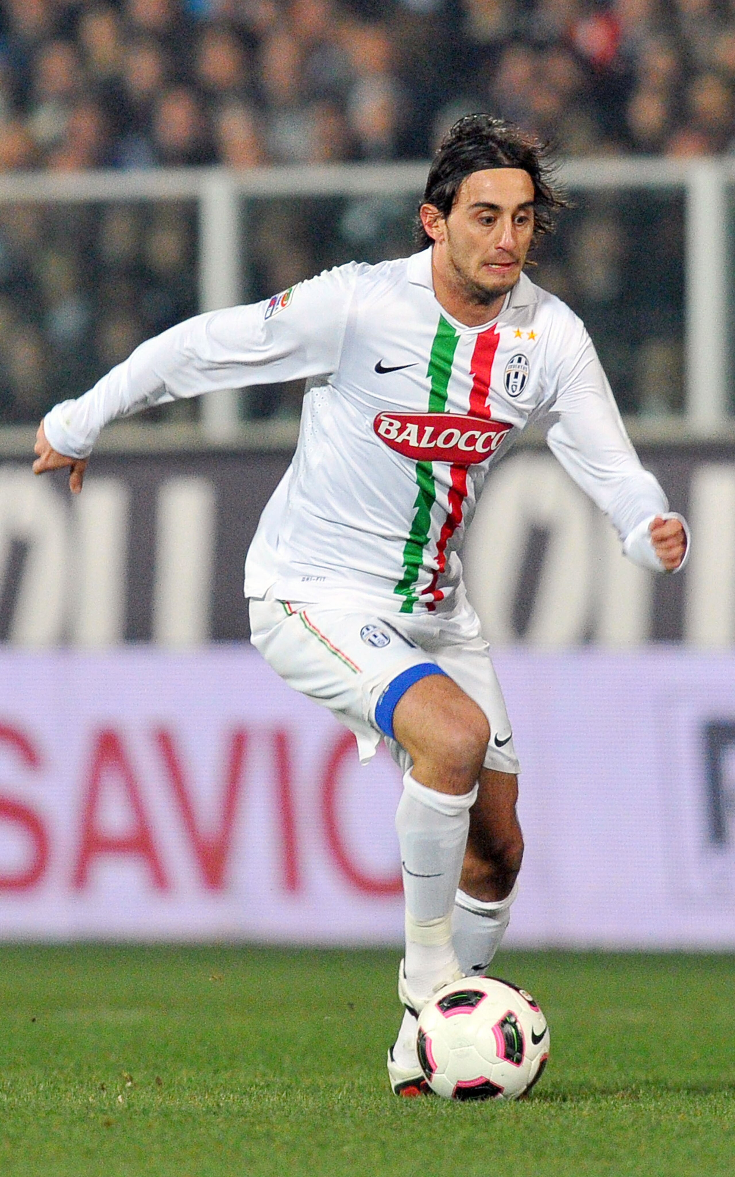 CESENA, ITALY - MARCH 12: Alberto Aquilani of Juventus in action during the Serie A match between AC Cesena and Juventus FC at Dino Manuzzi Stadium on March 12, 2011 in Cesena, Italy. (Photo by Roberto Serra/Getty Images) CESENA, ITALY - MARCH 12: Alberto Aquilani of Juventus in action during the Serie A match between AC Cesena and Juventus FC at Dino Manuzzi Stadium on March 12, 2011 in Cesena, Italy. (Photo by Roberto Serra/Getty Images)