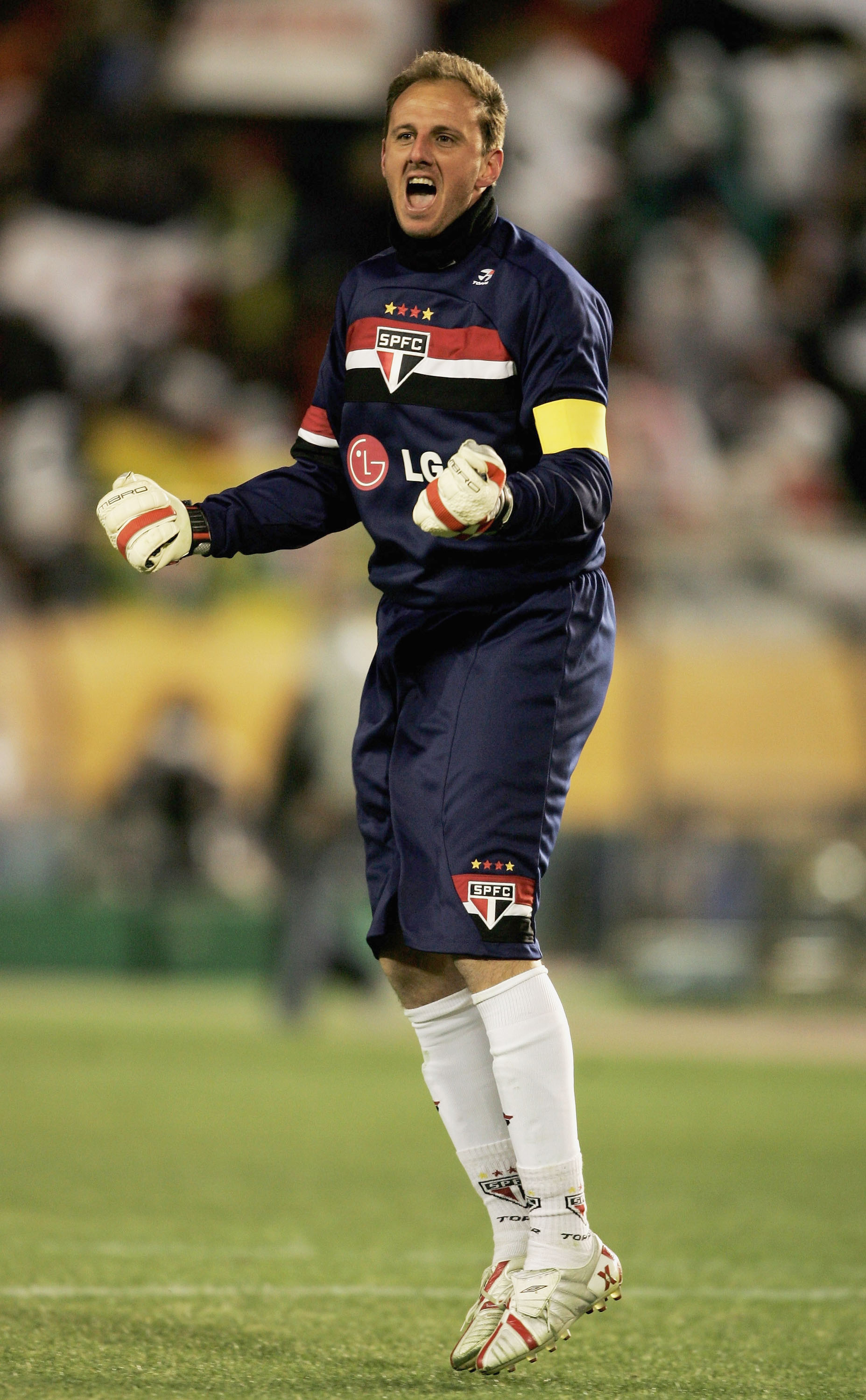 15 of the Wackiest Records \u0026amp; Accolades in Football, image size:1855x3000