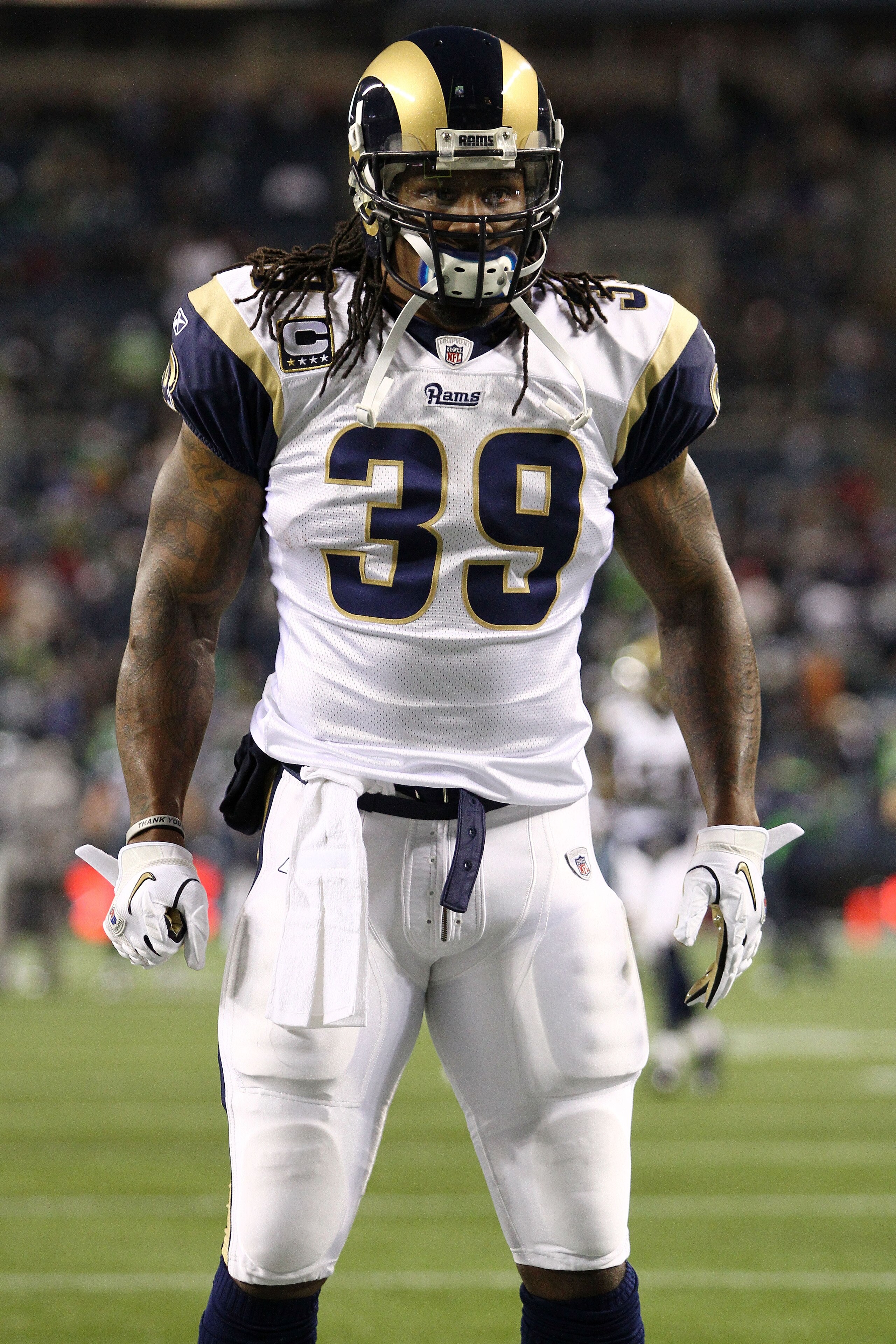 SEATTLE, WA - JANUARY 02:  Running back Steven Jackson #39 of the St. Louis Rams looks on prior to playing the Seattle Seahawks at Qwest Field on January 2, 2011 in Seattle, Washington.  (Photo by Otto Greule Jr/Getty Images)