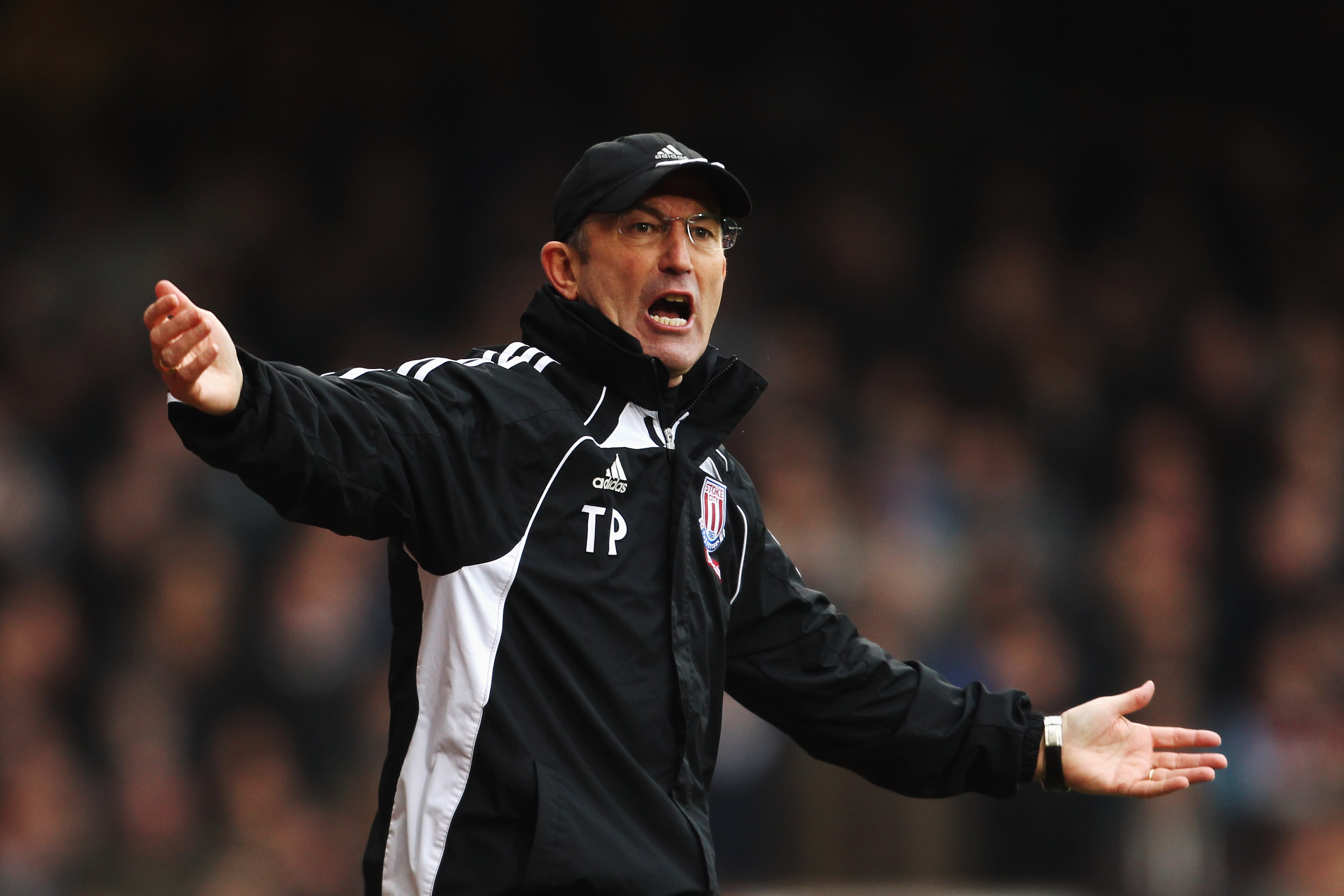 LONDON, UNITED KINGDOM - MARCH 05:  Tony Pullis the Stoke City manager gives instructions from the touchline during the Barclays Premier League match between West Ham United and Stoke City at the Boleyn Ground on March 5, 2011 in London, England.  (Photo