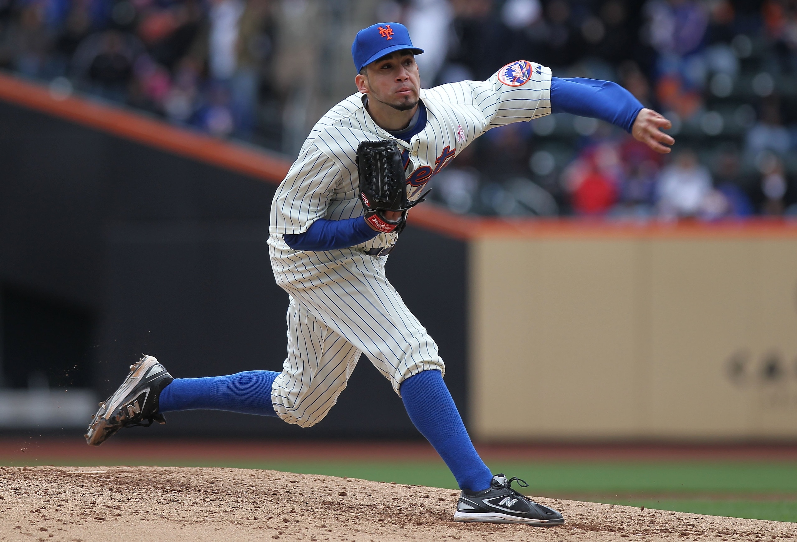 NEW YORK - MAY 09: Oliver Perez #46 of the New York Mets pitches against the San Francisco Giants at Citi Field on May 9, 2010 in the Flushing neighborhood of the Queens borough of New York City. (Photo by Nick Laham/Getty Images) NEW YORK - MAY 09: Oliver Perez #46 of the New York Mets pitches against the San Francisco Giants at Citi Field on May 9, 2010 in the Flushing neighborhood of the Queens borough of New York City. (Photo by Nick Laham/Getty Images)